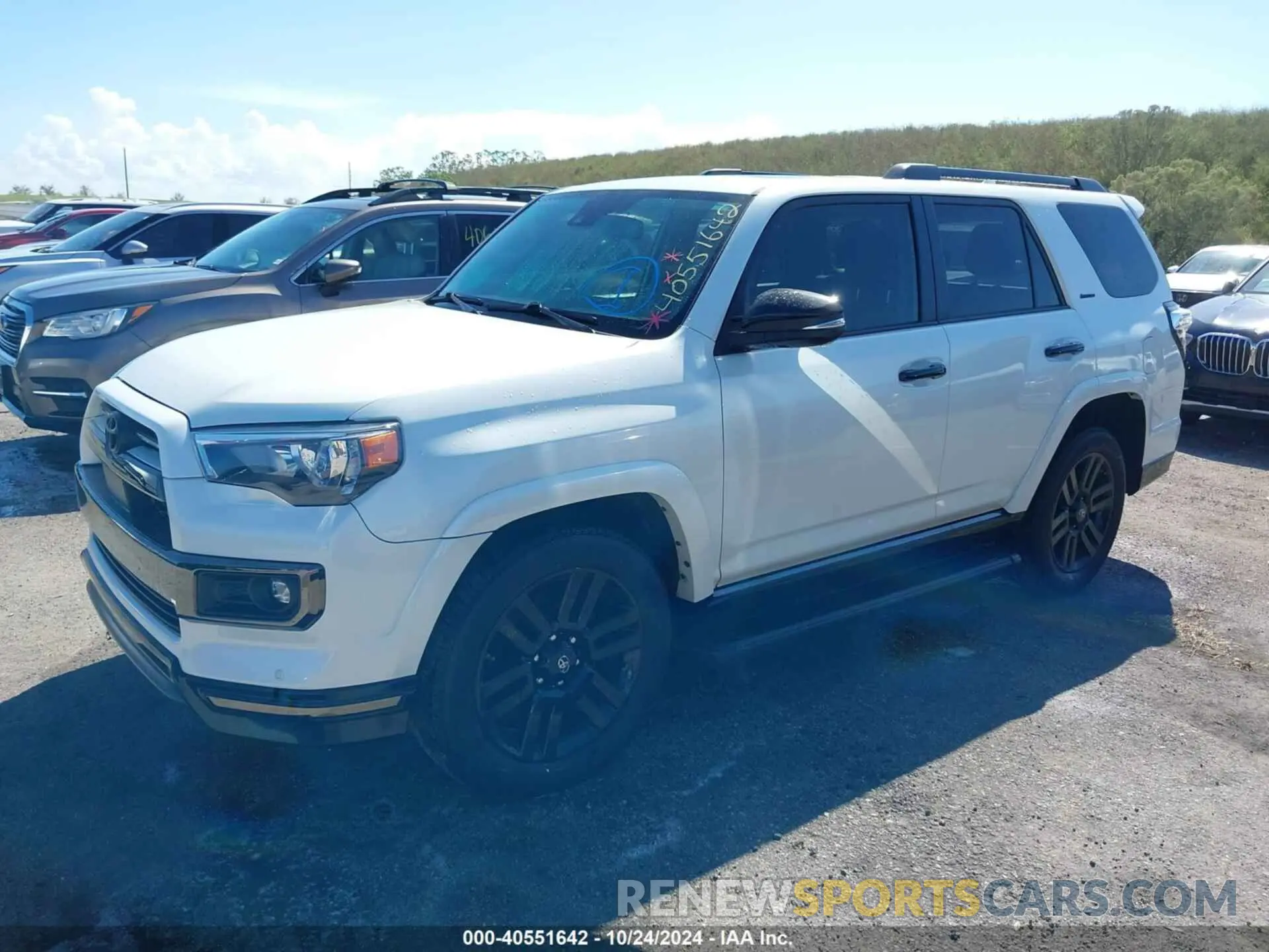 2 fotografías del automóvil dañado JTECU5JR7M5229632 TOYOTA 4RUNNER 2021