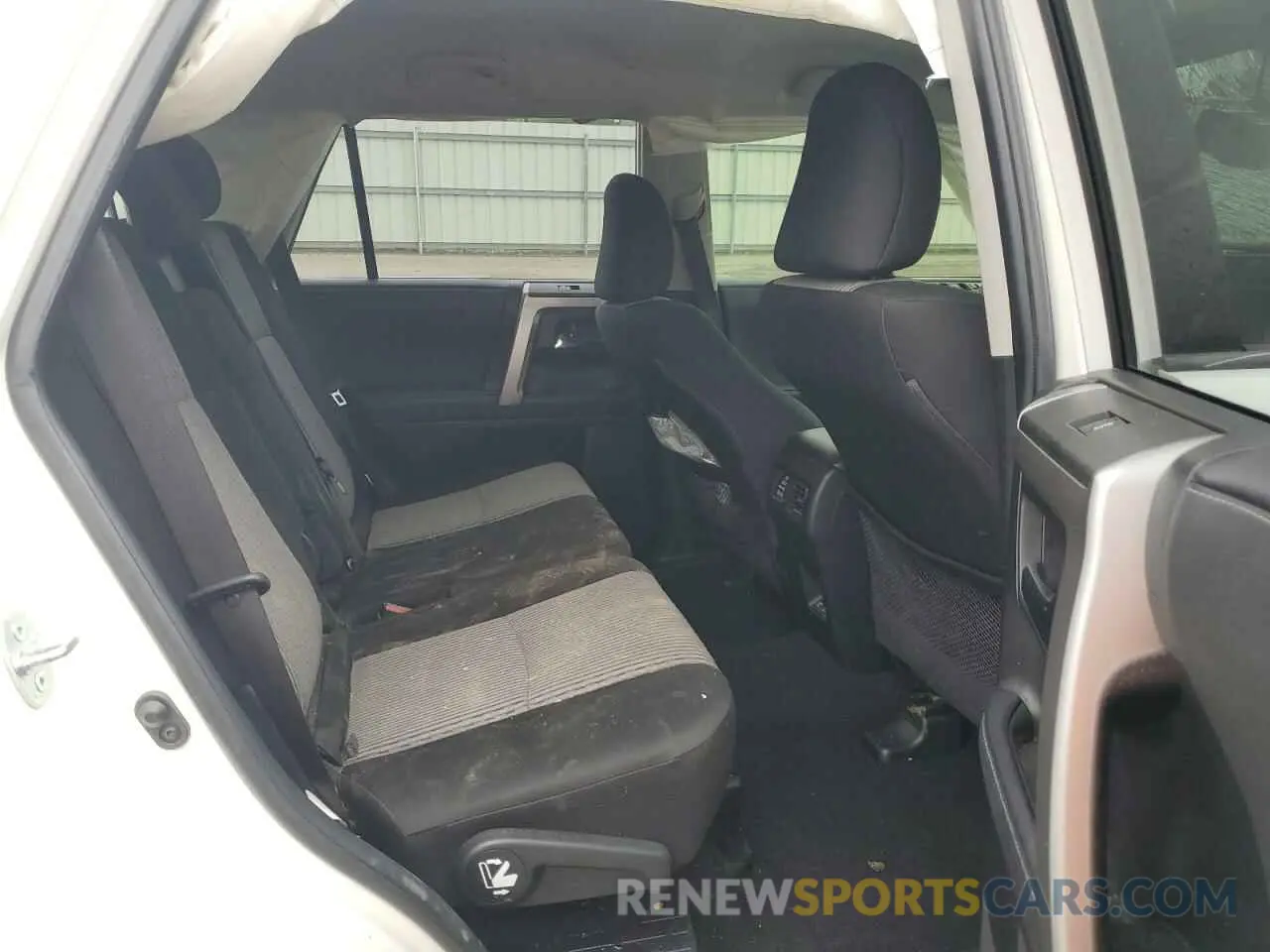 11 fotografías del automóvil dañado JTEEU5JR3M5249370 TOYOTA 4RUNNER 2021