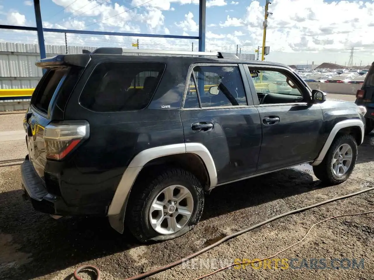 3 fotografías del automóvil dañado JTEEU5JR4M5242640 TOYOTA 4RUNNER 2021