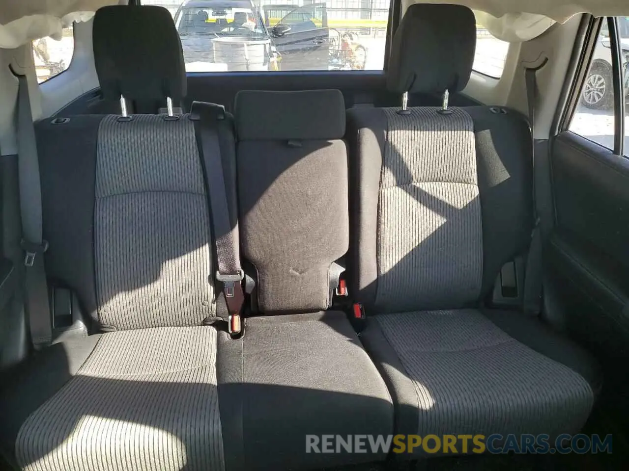 10 fotografías del automóvil dañado JTEEU5JR5M5240802 TOYOTA 4RUNNER 2021