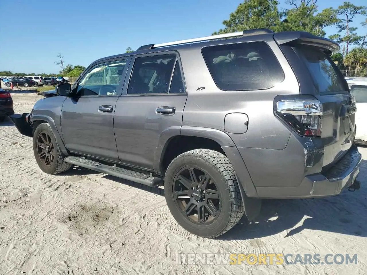 2 fotografías del automóvil dañado JTEEU5JR5M5240802 TOYOTA 4RUNNER 2021