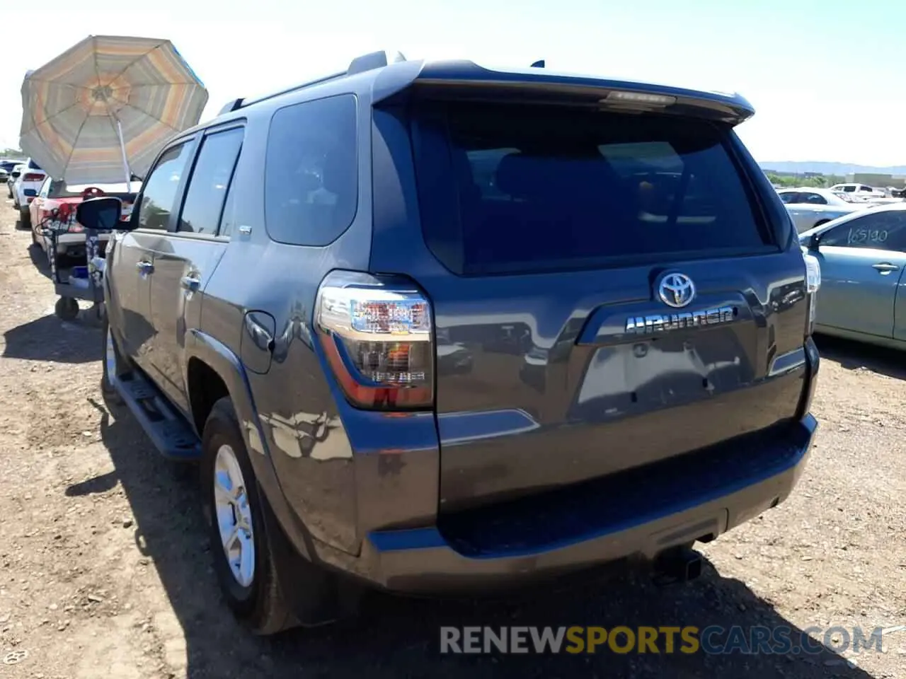 3 fotografías del automóvil dañado JTEEU5JR6M5230537 TOYOTA 4RUNNER 2021