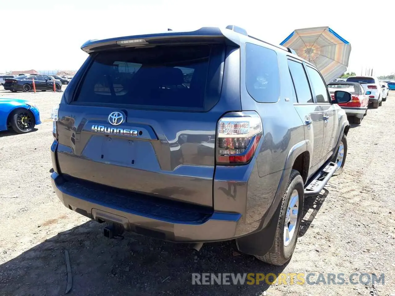 4 fotografías del automóvil dañado JTEEU5JR6M5230537 TOYOTA 4RUNNER 2021