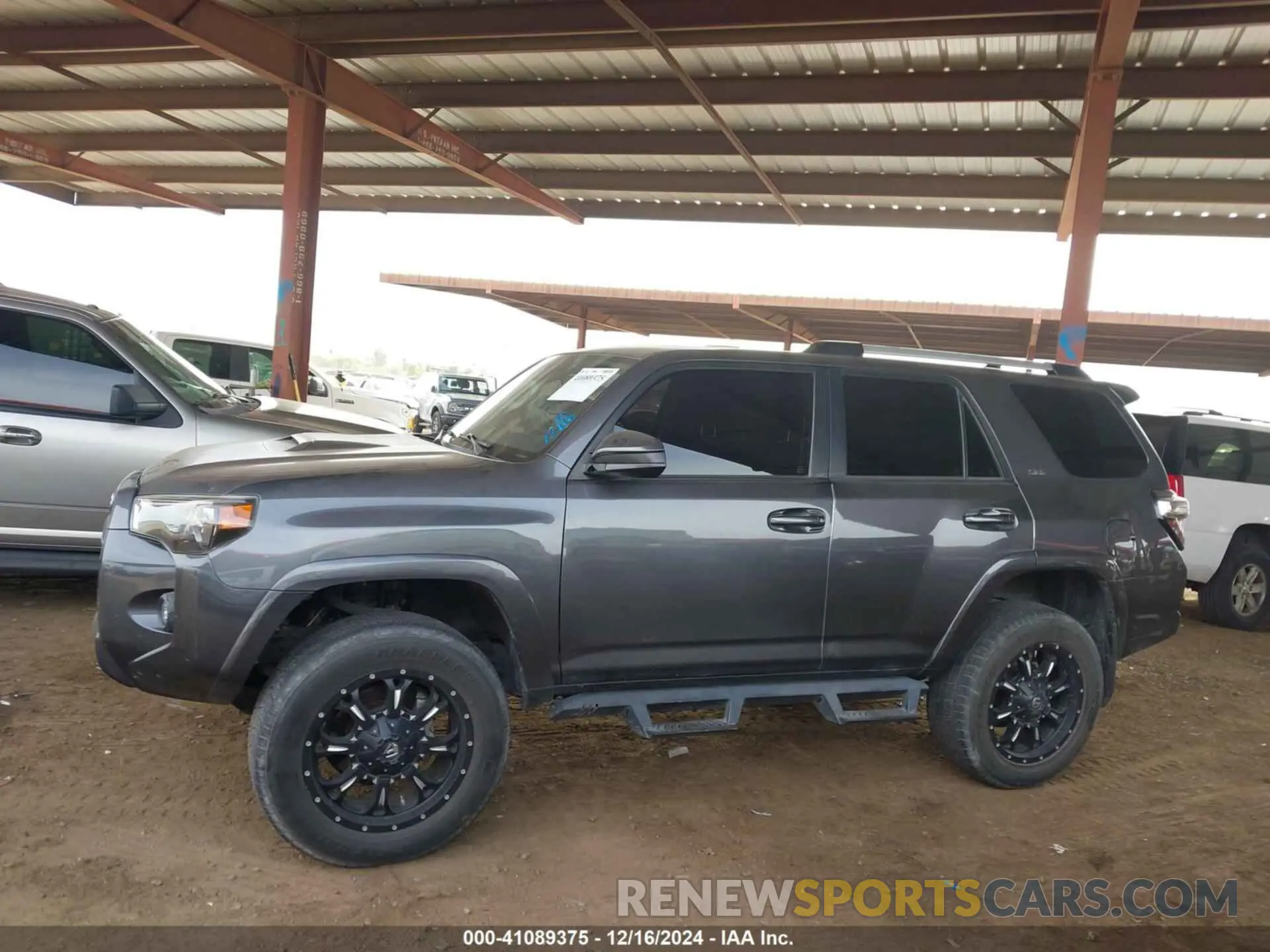 14 fotografías del automóvil dañado JTEEU5JR6M5238900 TOYOTA 4RUNNER 2021
