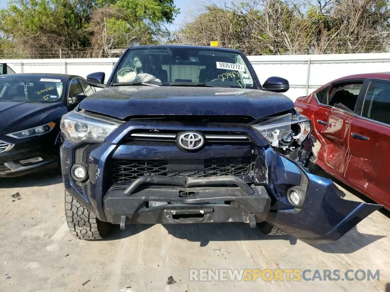 9 fotografías del automóvil dañado JTEEU5JR8M5234833 TOYOTA 4RUNNER 2021