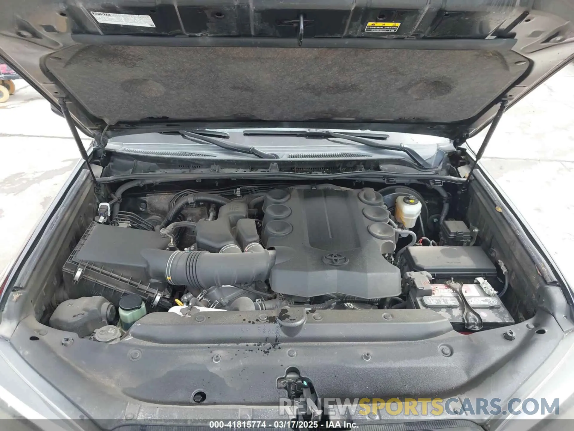 10 fotografías del automóvil dañado JTEEU5JR8M5235982 TOYOTA 4RUNNER 2021