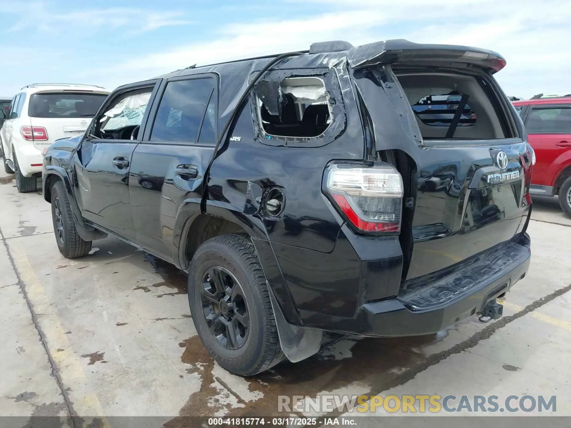 3 fotografías del automóvil dañado JTEEU5JR8M5235982 TOYOTA 4RUNNER 2021