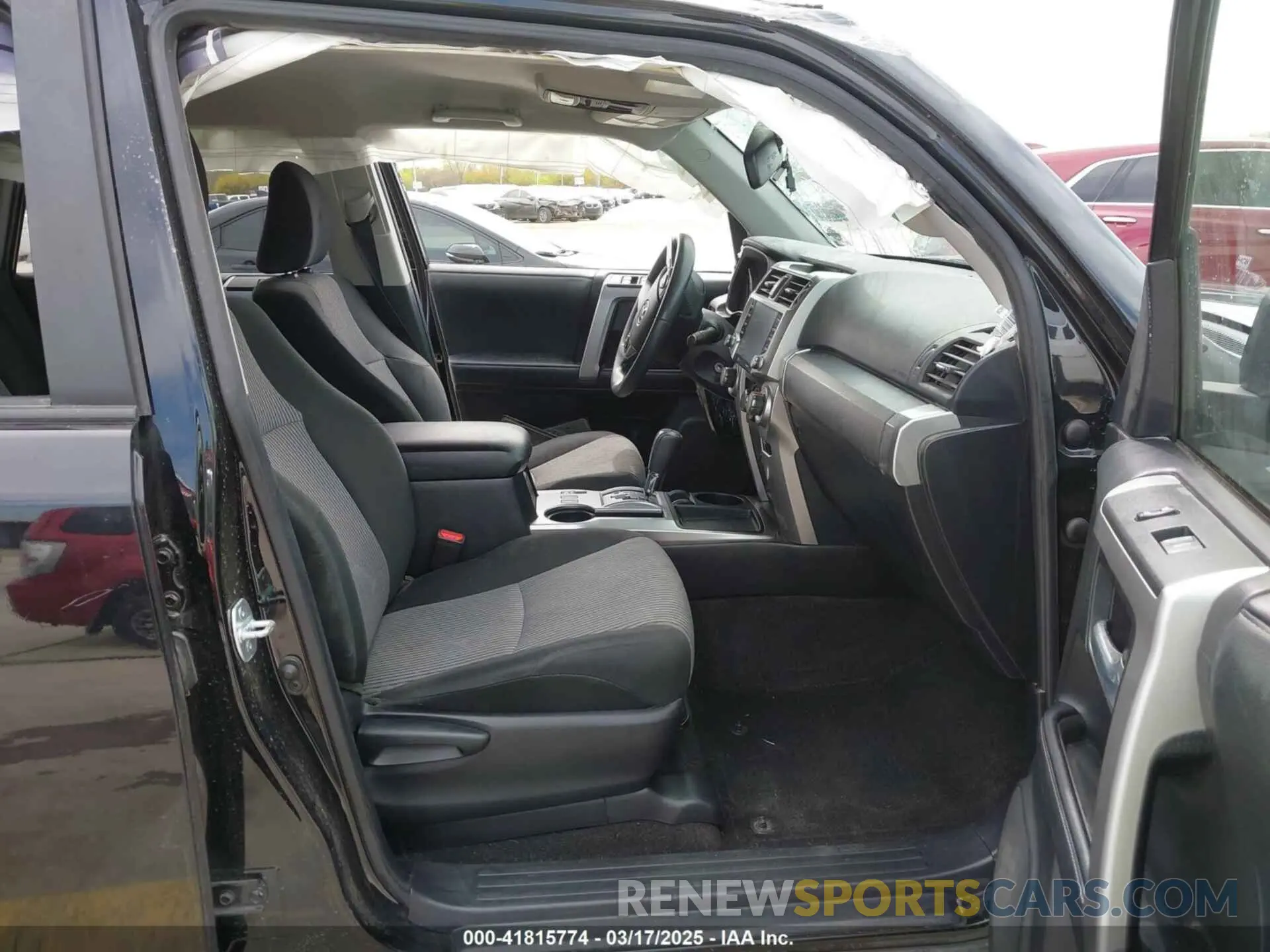 5 fotografías del automóvil dañado JTEEU5JR8M5235982 TOYOTA 4RUNNER 2021