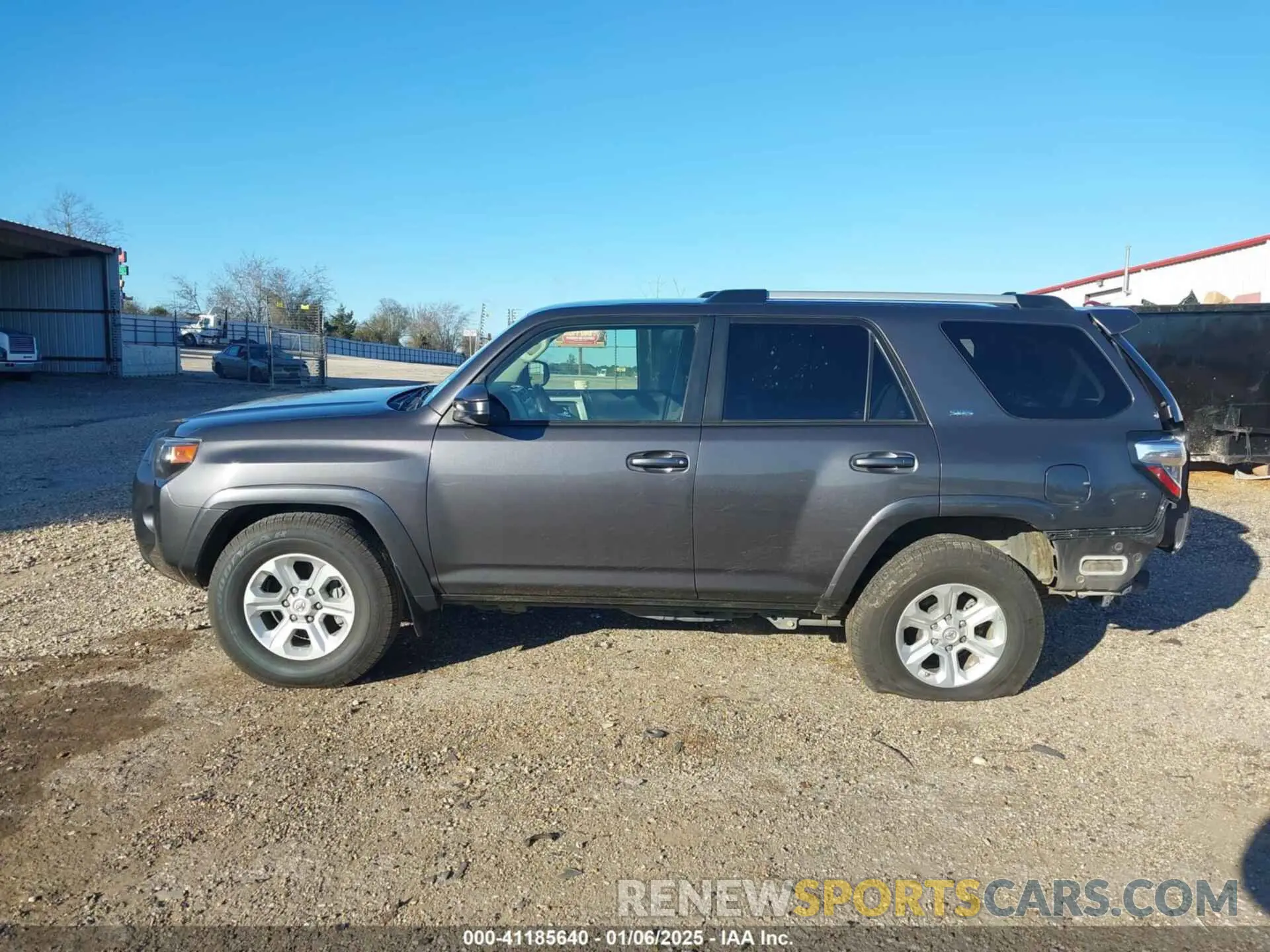 15 fotografías del automóvil dañado JTEEU5JRXM5235997 TOYOTA 4RUNNER 2021