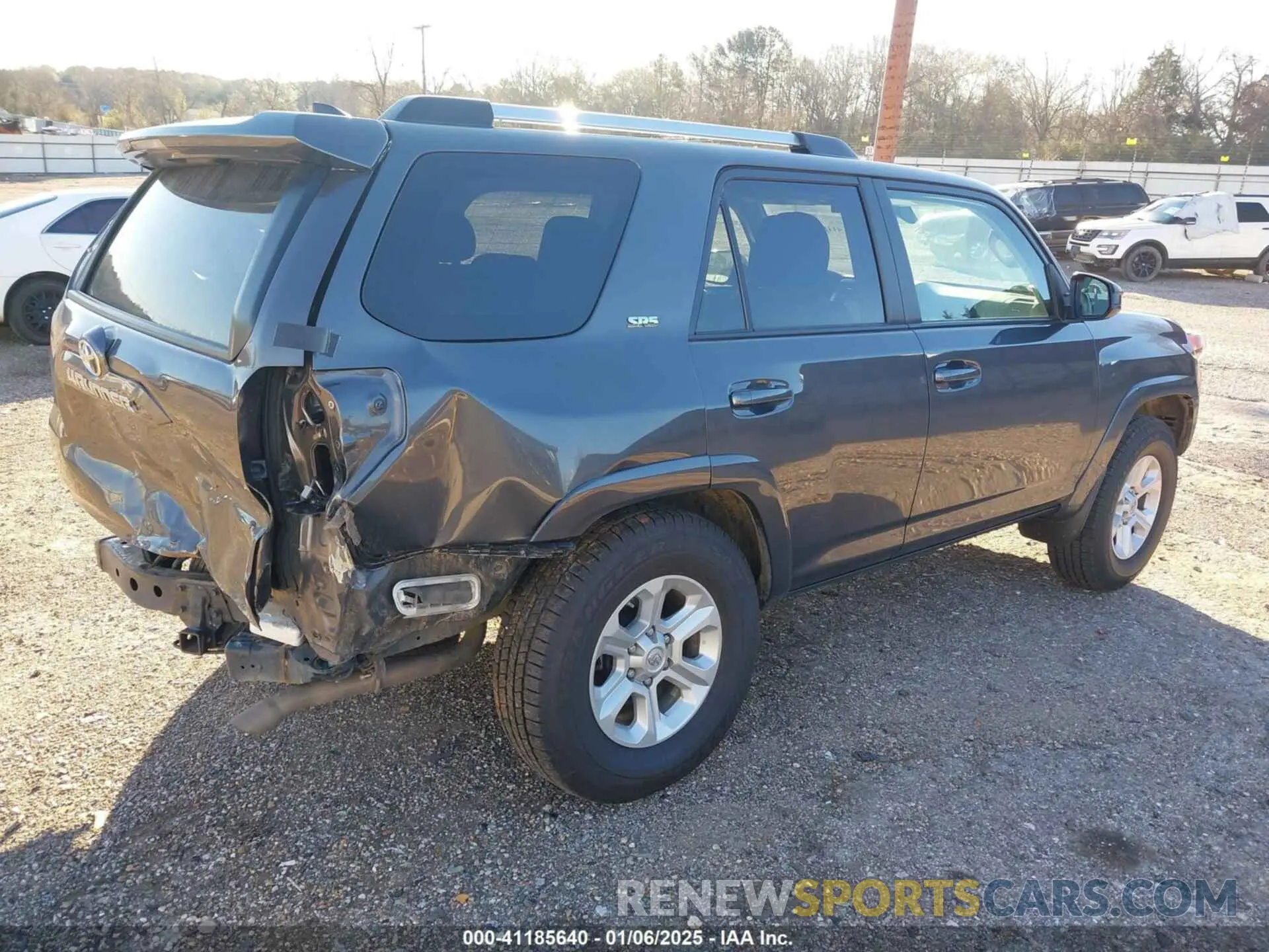 4 fotografías del automóvil dañado JTEEU5JRXM5235997 TOYOTA 4RUNNER 2021