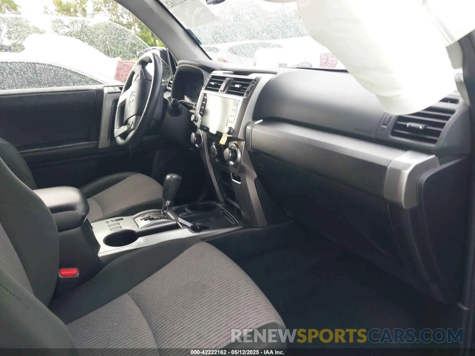 5 fotografías del automóvil dañado JTEEU5JRXM5239905 TOYOTA 4RUNNER 2021