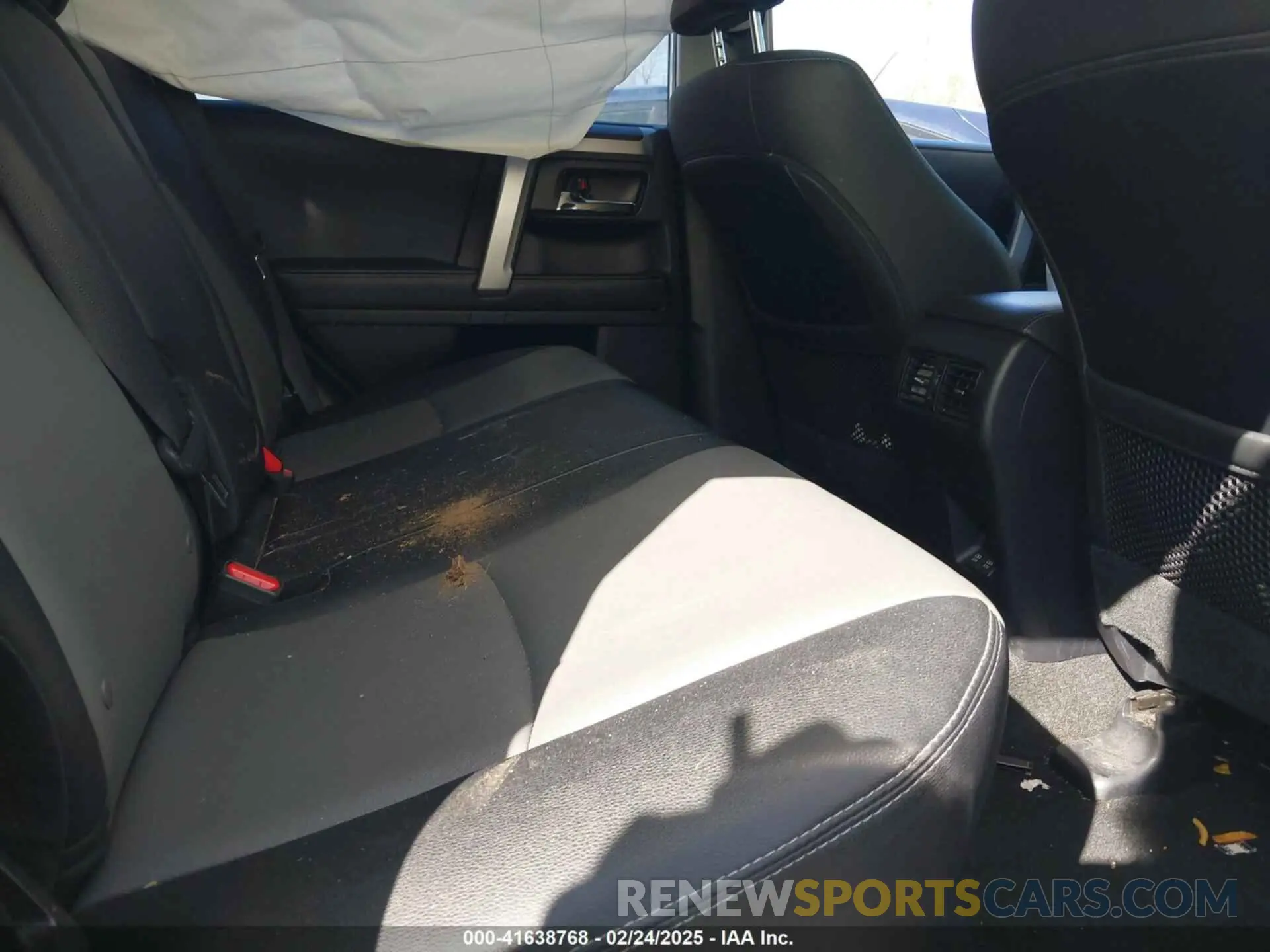 8 fotografías del automóvil dañado JTEFU5JR0M5245152 TOYOTA 4RUNNER 2021