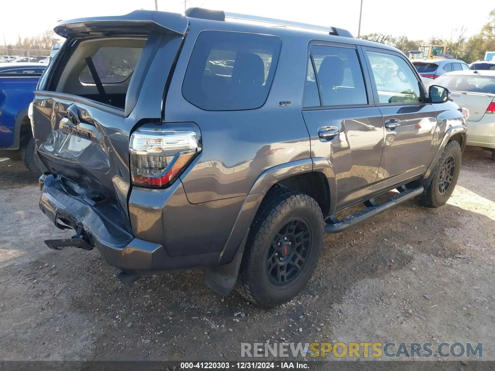 4 fotografías del automóvil dañado JTEFU5JR2M5239305 TOYOTA 4RUNNER 2021