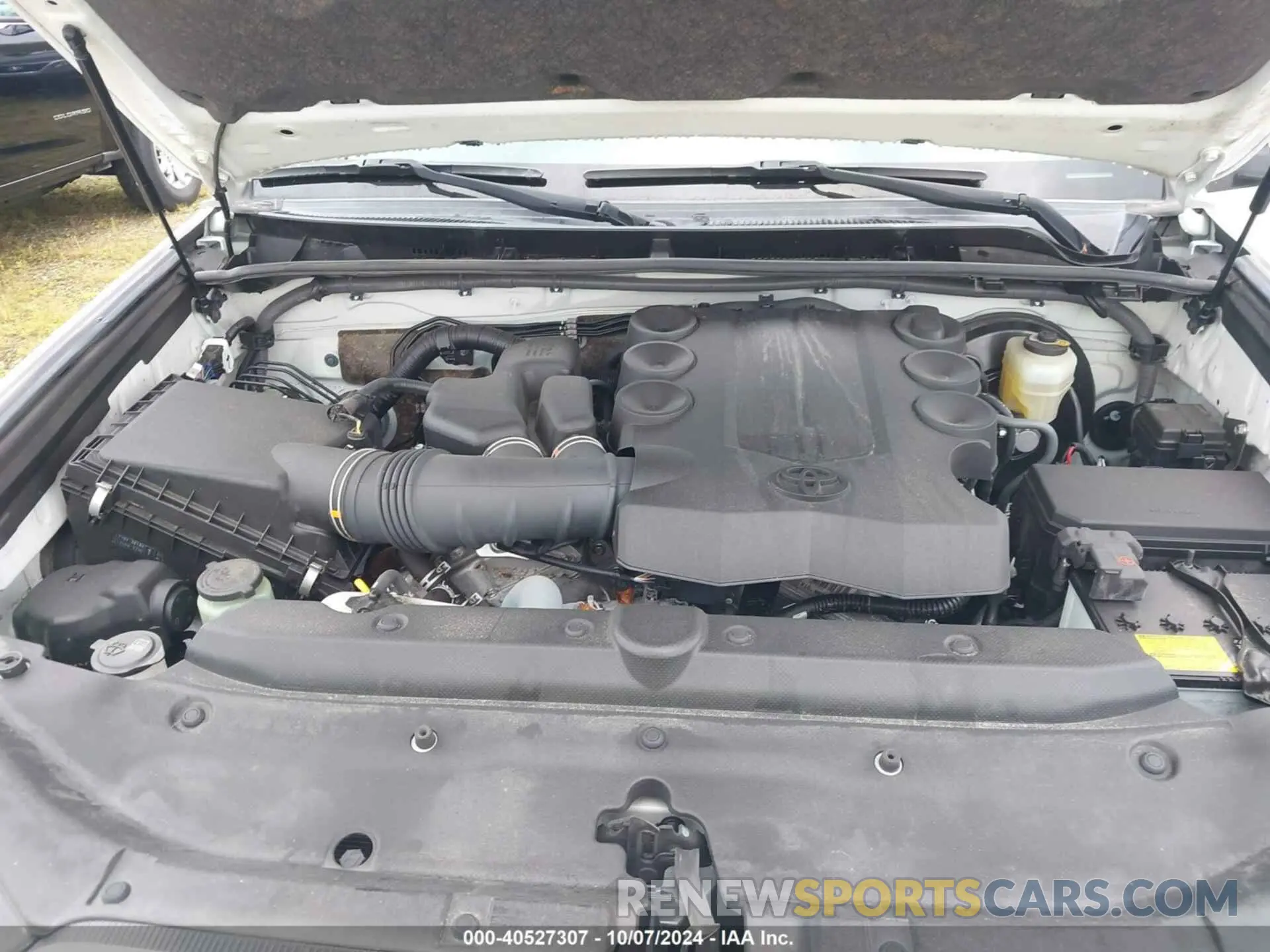 10 fotografías del automóvil dañado JTEFU5JR5M5228704 TOYOTA 4RUNNER 2021
