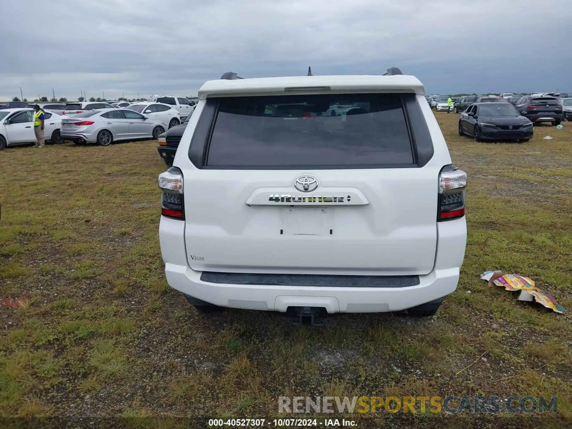16 fotografías del automóvil dañado JTEFU5JR5M5228704 TOYOTA 4RUNNER 2021