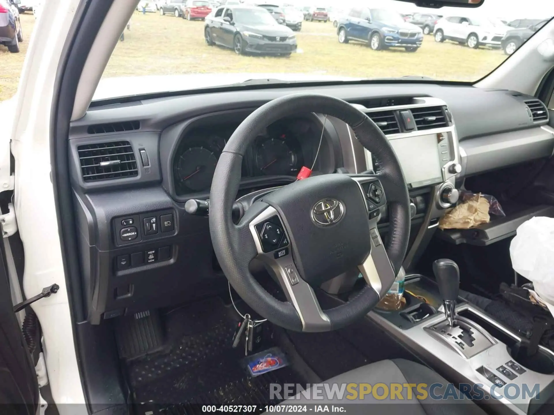7 fotografías del automóvil dañado JTEFU5JR5M5228704 TOYOTA 4RUNNER 2021