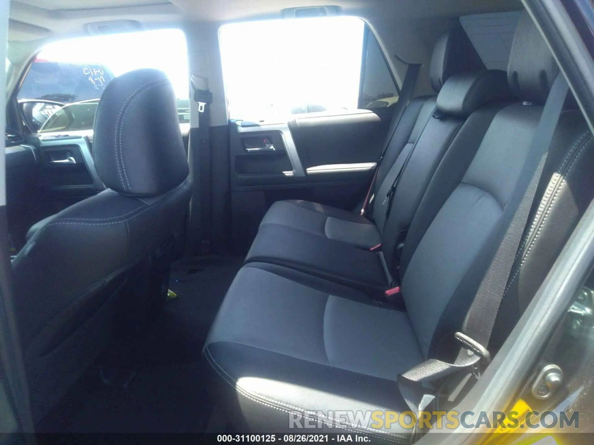 8 fotografías del automóvil dañado JTEFU5JR6M5231336 TOYOTA 4RUNNER 2021
