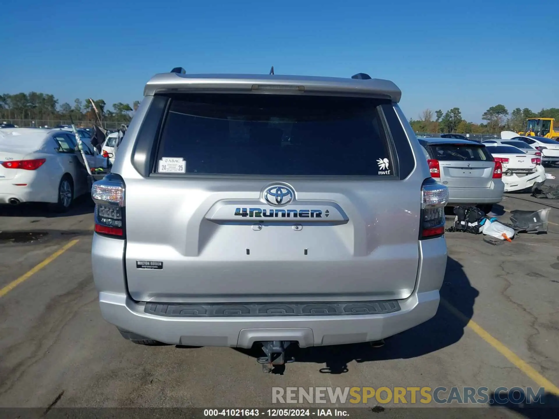 17 fotografías del automóvil dañado JTEFU5JR6M5235323 TOYOTA 4RUNNER 2021