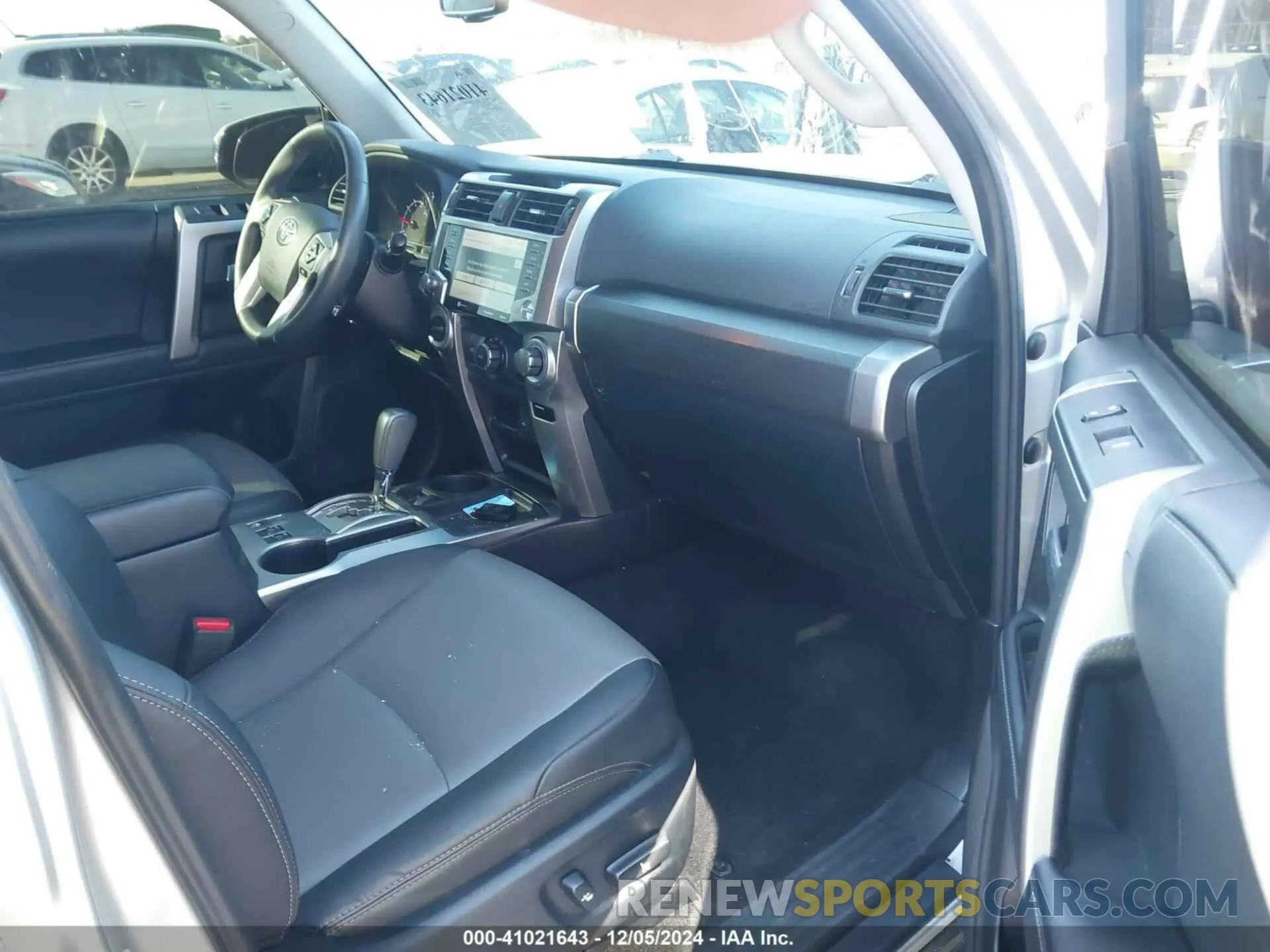 5 fotografías del automóvil dañado JTEFU5JR6M5235323 TOYOTA 4RUNNER 2021