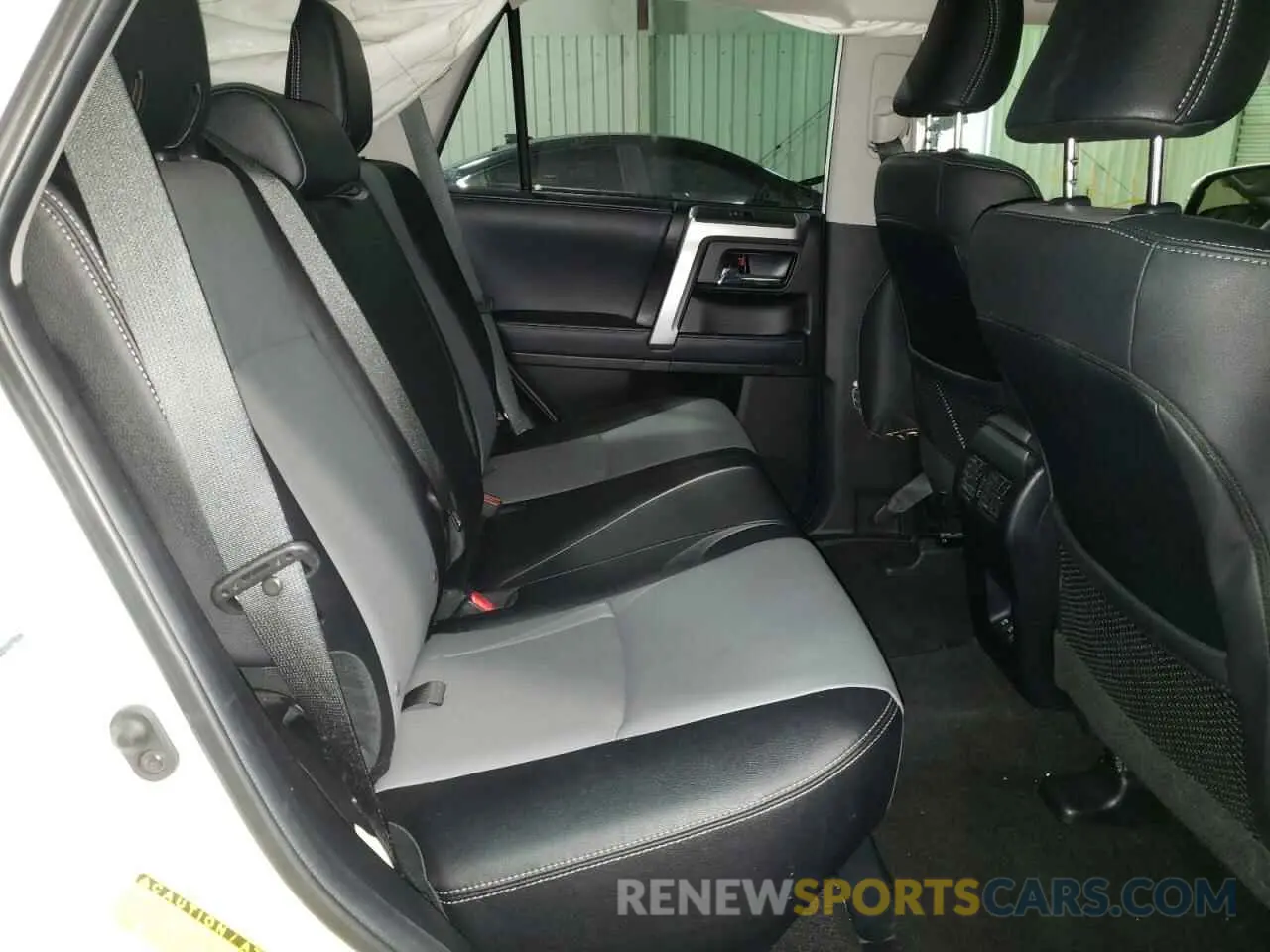 6 fotografías del automóvil dañado JTEFU5JR6M5242420 TOYOTA 4RUNNER 2021