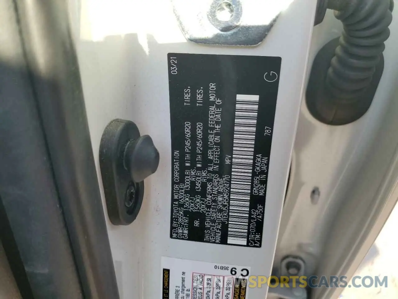 13 fotografías del automóvil dañado JTEKU5JR5M5924770 TOYOTA 4RUNNER 2021