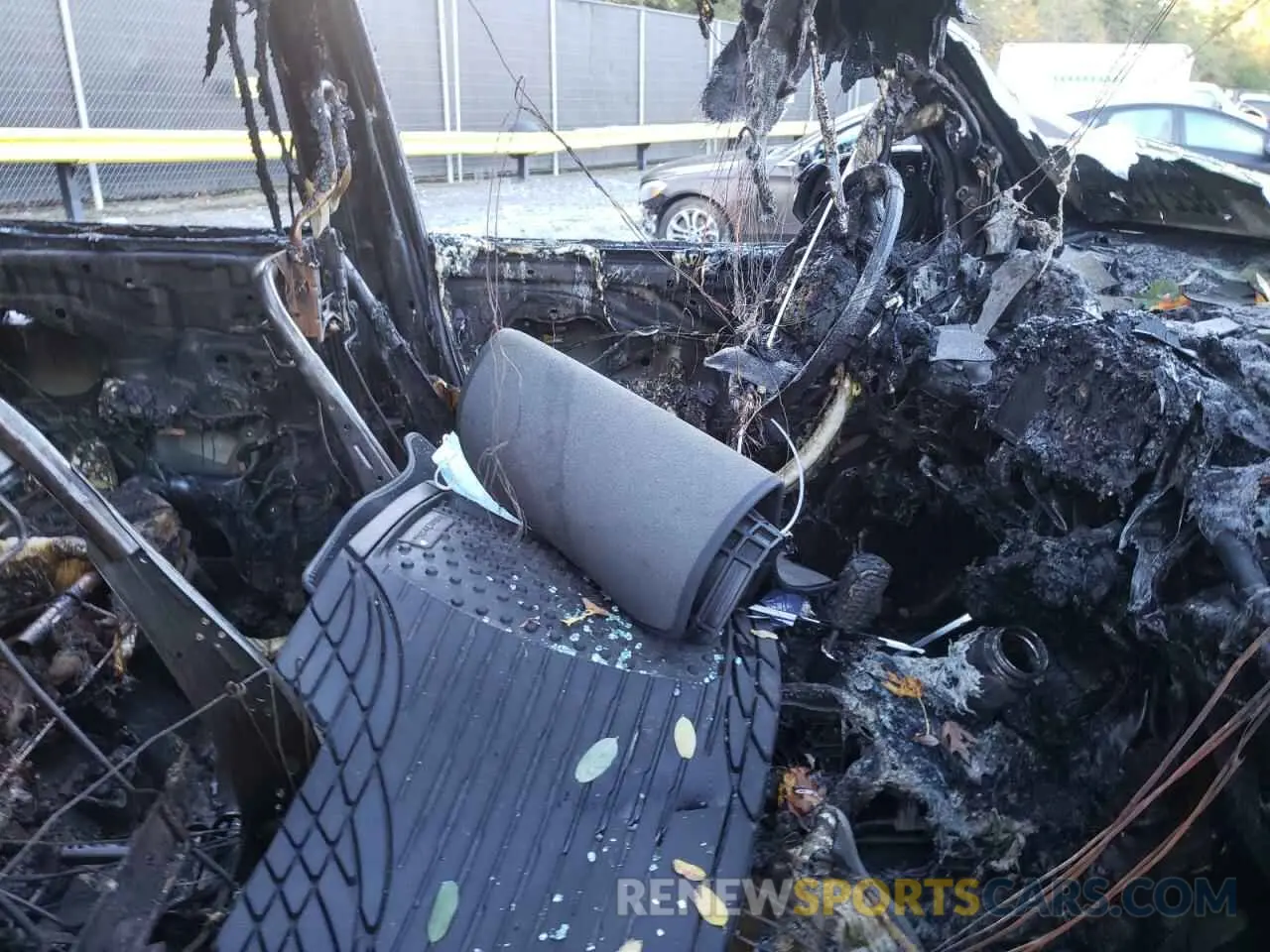 5 fotografías del automóvil dañado JTEKU5JR7M5952005 TOYOTA 4RUNNER 2021