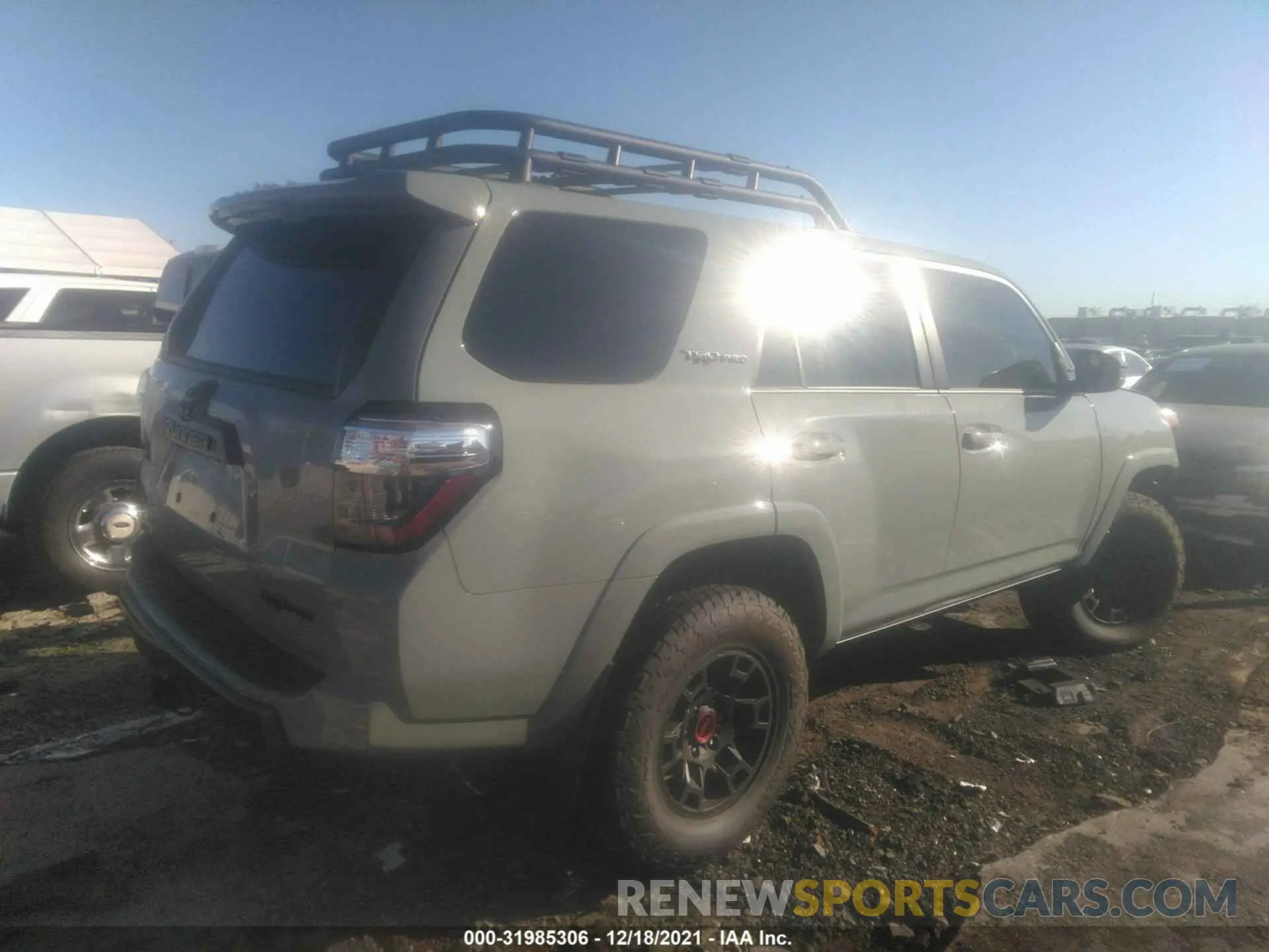 4 fotografías del automóvil dañado JTELU5JR6M5931330 TOYOTA 4RUNNER 2021