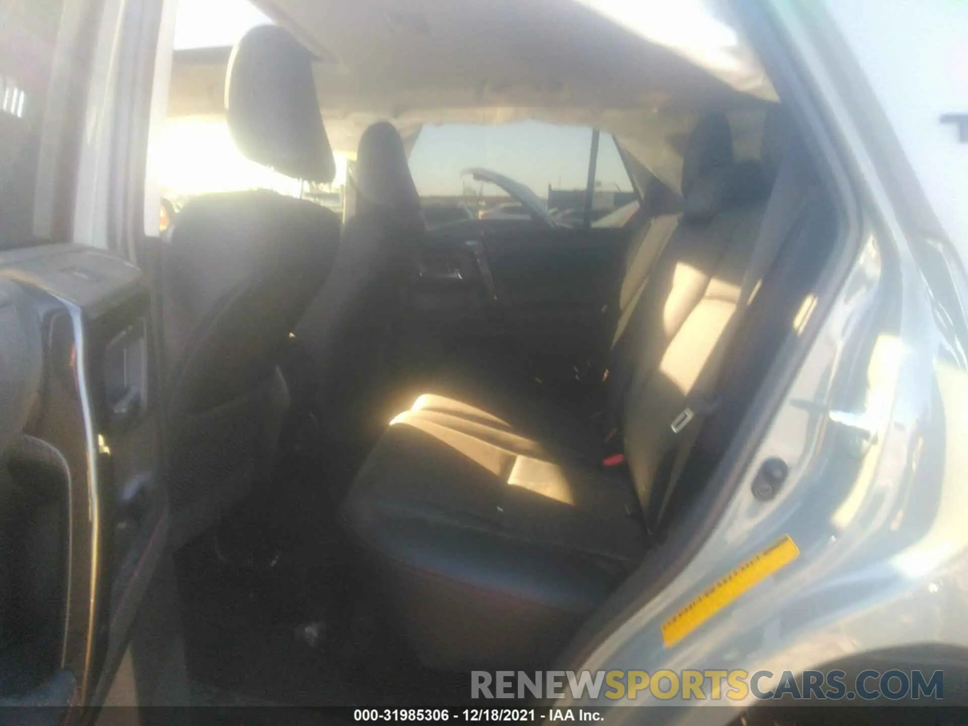8 fotografías del automóvil dañado JTELU5JR6M5931330 TOYOTA 4RUNNER 2021