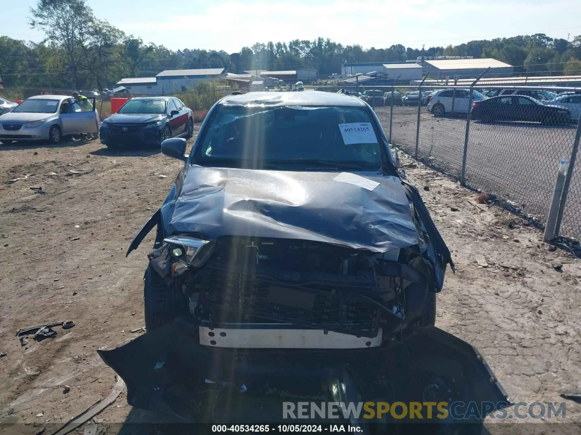 13 fotografías del automóvil dañado JTEMU5JR0M5874062 TOYOTA 4RUNNER 2021