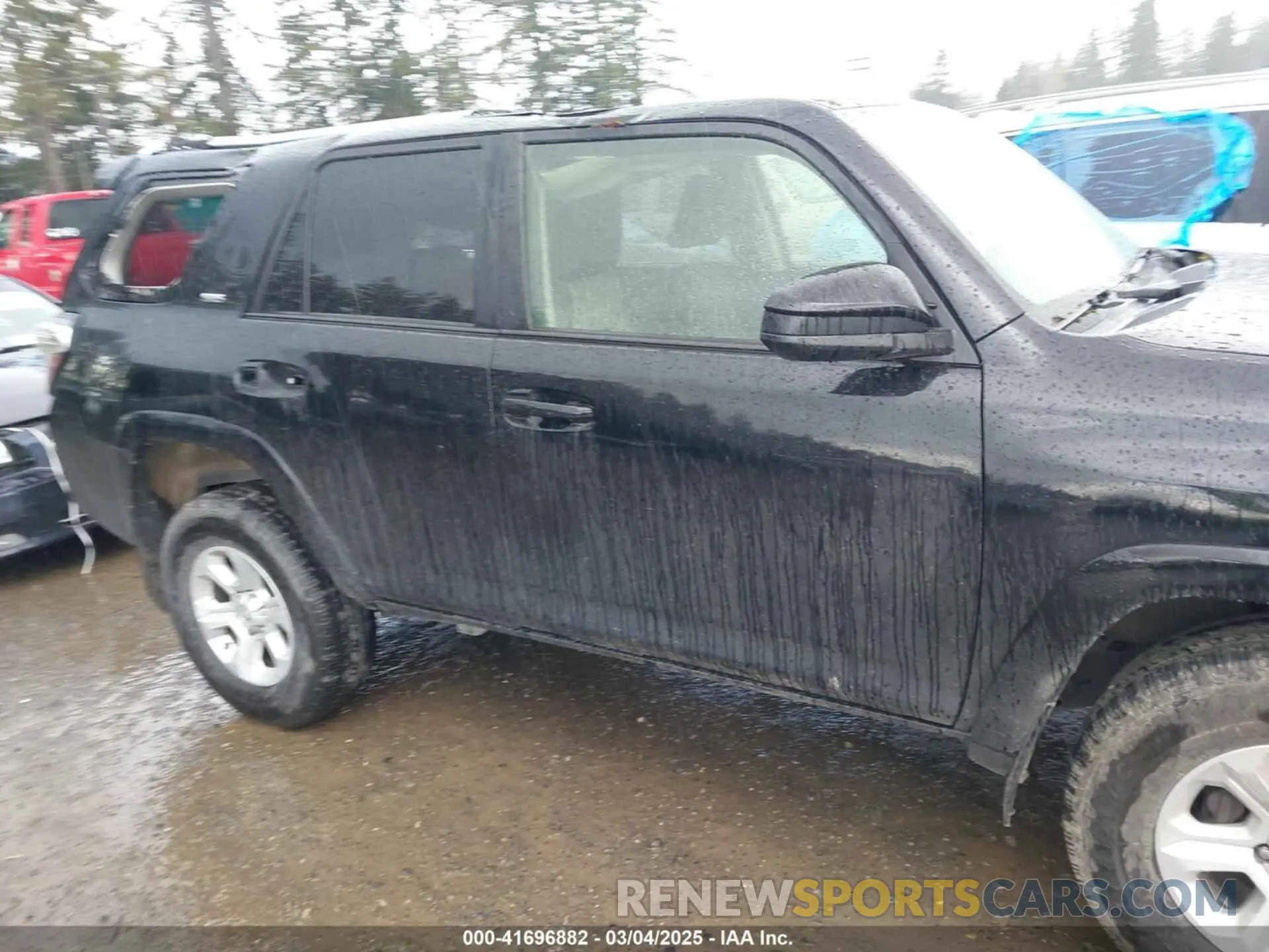 13 fotografías del automóvil dañado JTEMU5JR0M5907013 TOYOTA 4RUNNER 2021