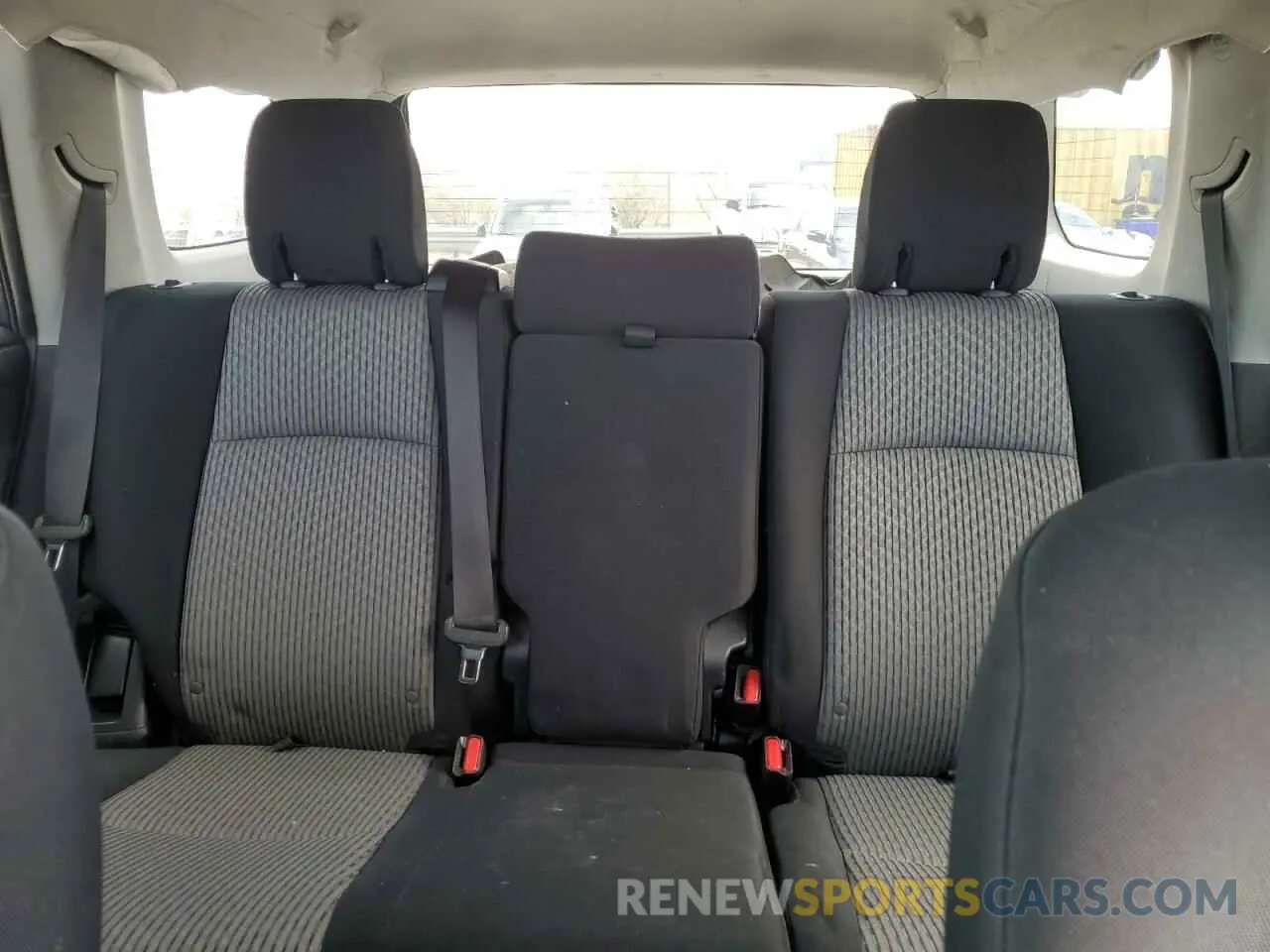 10 fotografías del automóvil dañado JTEMU5JR0M5962609 TOYOTA 4RUNNER 2021