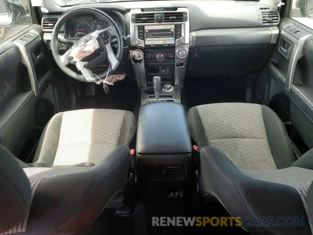 8 fotografías del automóvil dañado JTEMU5JR0M5962609 TOYOTA 4RUNNER 2021