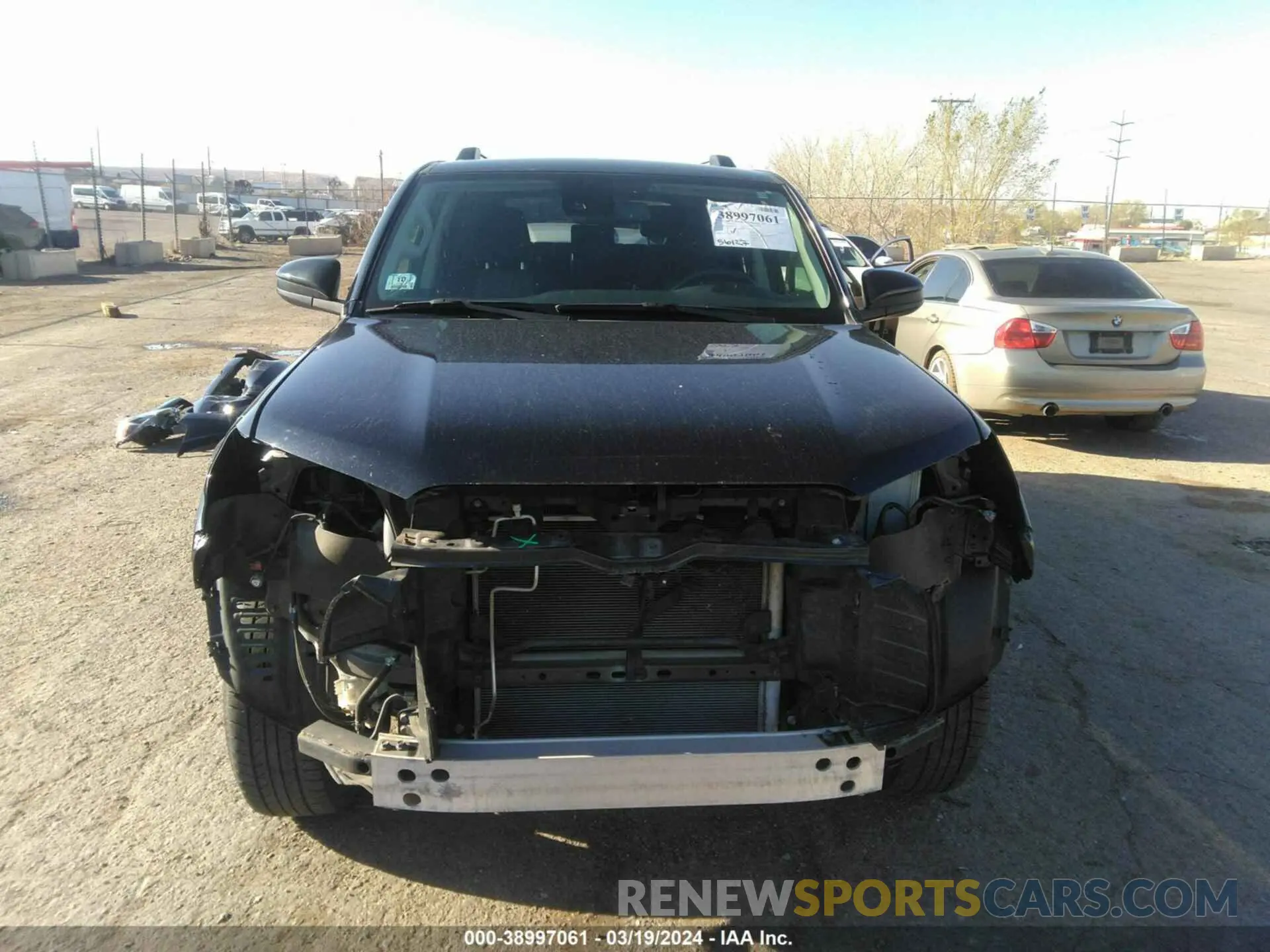 13 fotografías del automóvil dañado JTEMU5JR2M5841127 TOYOTA 4RUNNER 2021