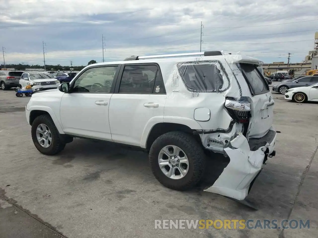 2 fotografías del automóvil dañado JTEMU5JR2M5966631 TOYOTA 4RUNNER 2021