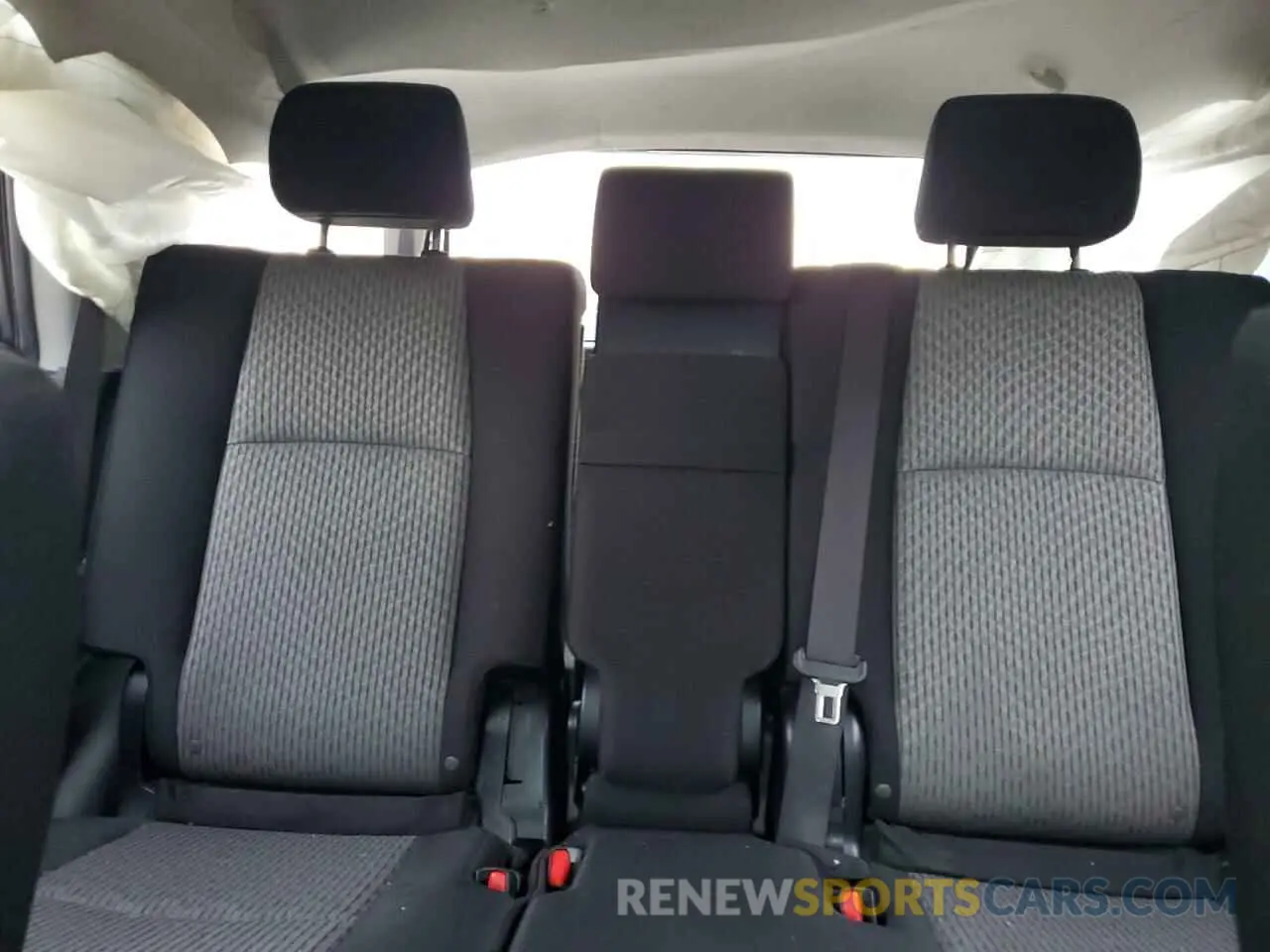 10 fotografías del automóvil dañado JTEMU5JR3M5840827 TOYOTA 4RUNNER 2021
