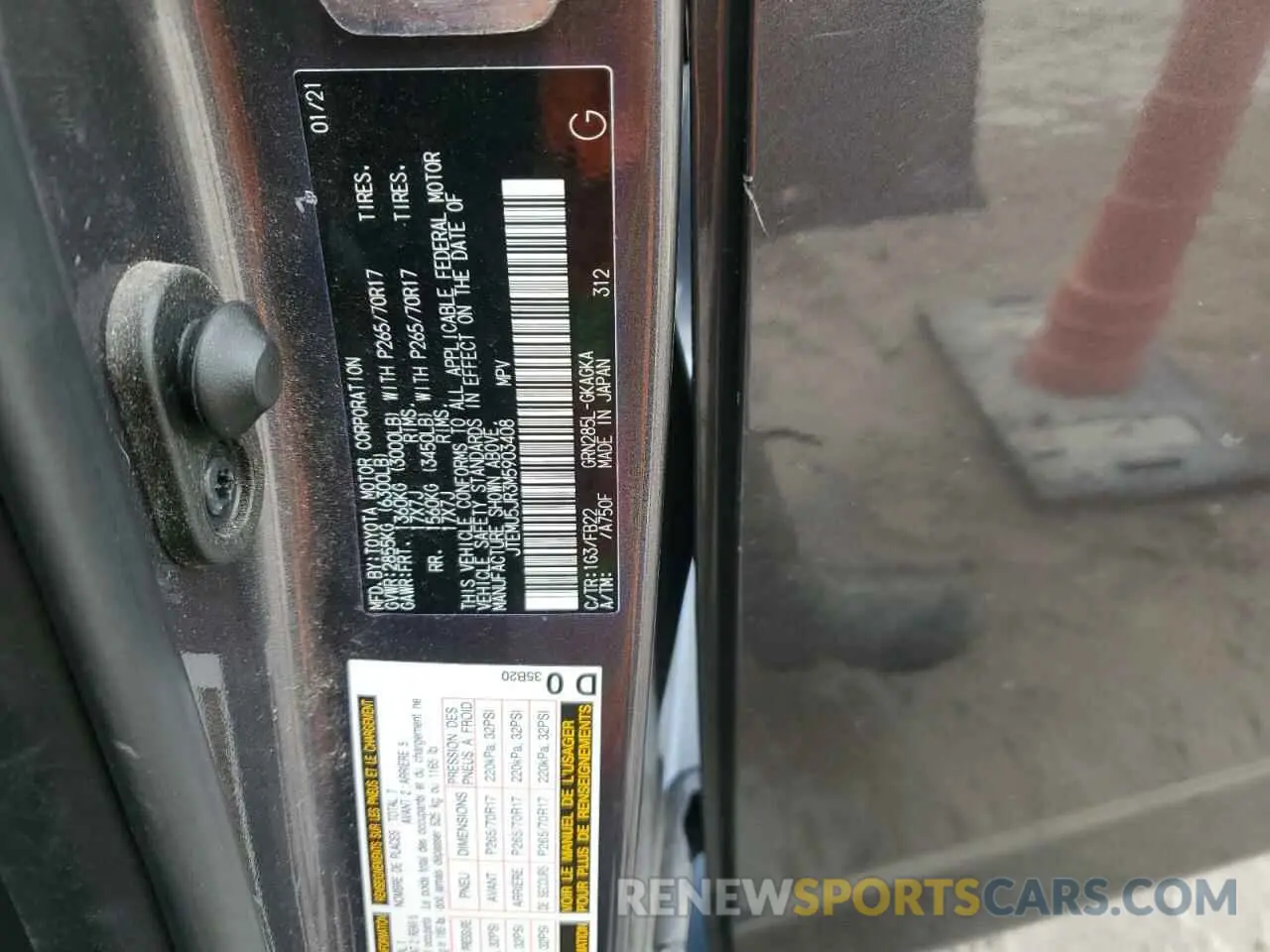 12 fotografías del automóvil dañado JTEMU5JR3M5903408 TOYOTA 4RUNNER 2021