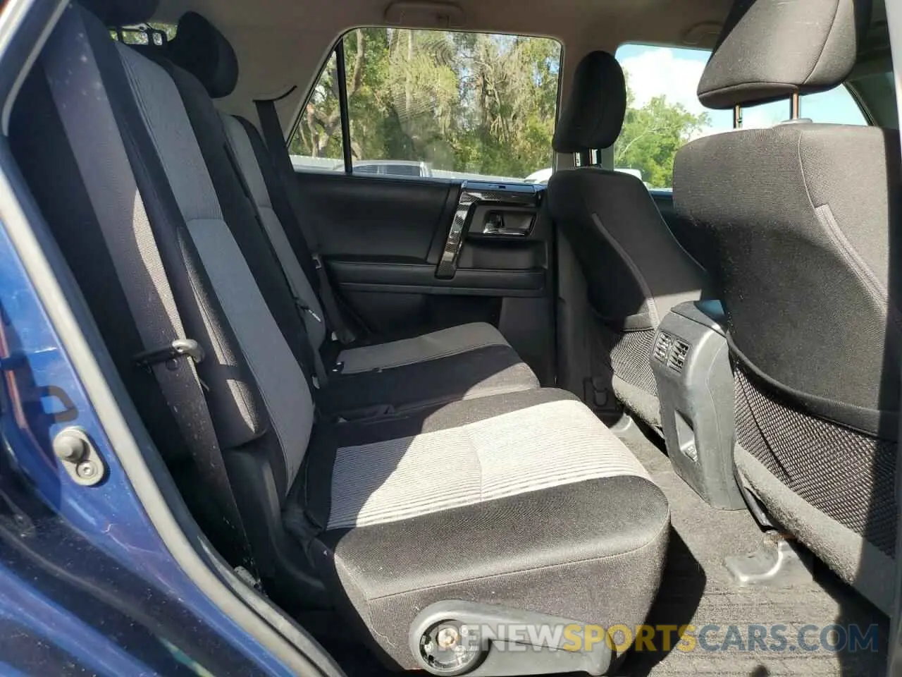 11 fotografías del automóvil dañado JTEMU5JR3M5942869 TOYOTA 4RUNNER 2021