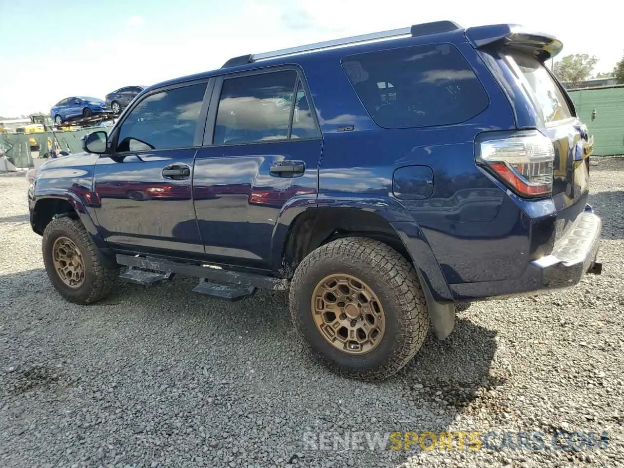 2 fotografías del automóvil dañado JTEMU5JR3M5942869 TOYOTA 4RUNNER 2021