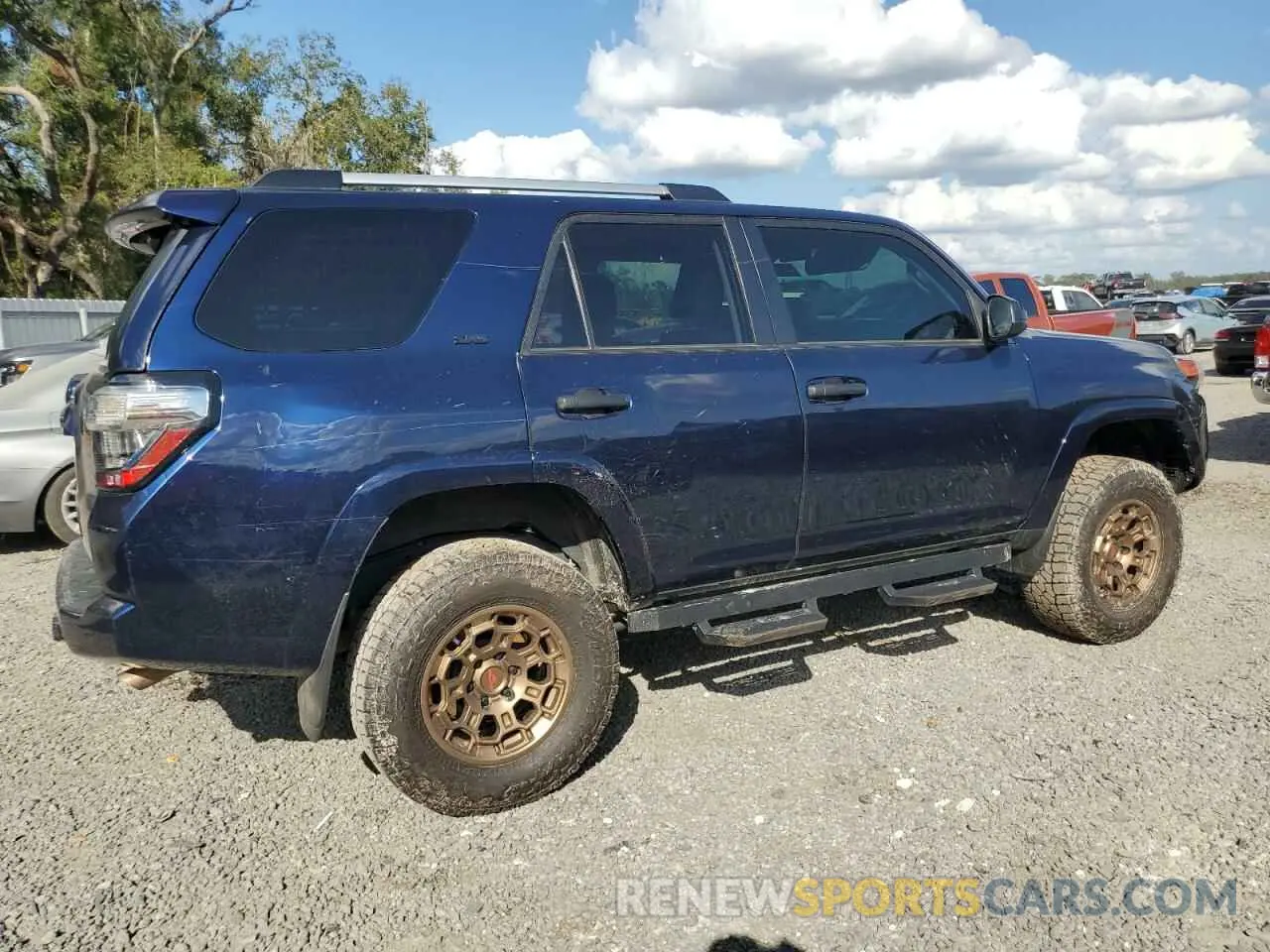 3 fotografías del automóvil dañado JTEMU5JR3M5942869 TOYOTA 4RUNNER 2021