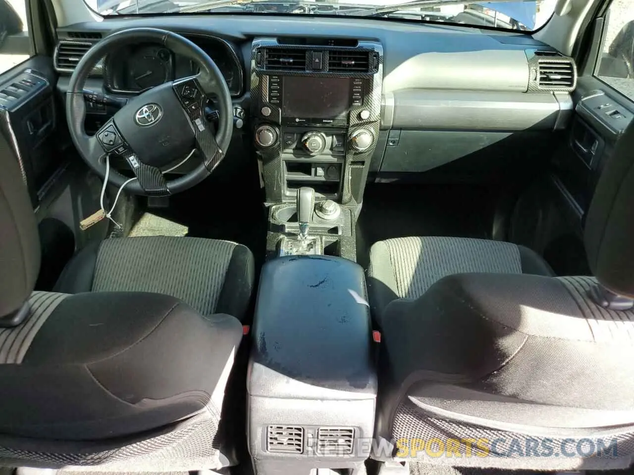 8 fotografías del automóvil dañado JTEMU5JR3M5942869 TOYOTA 4RUNNER 2021