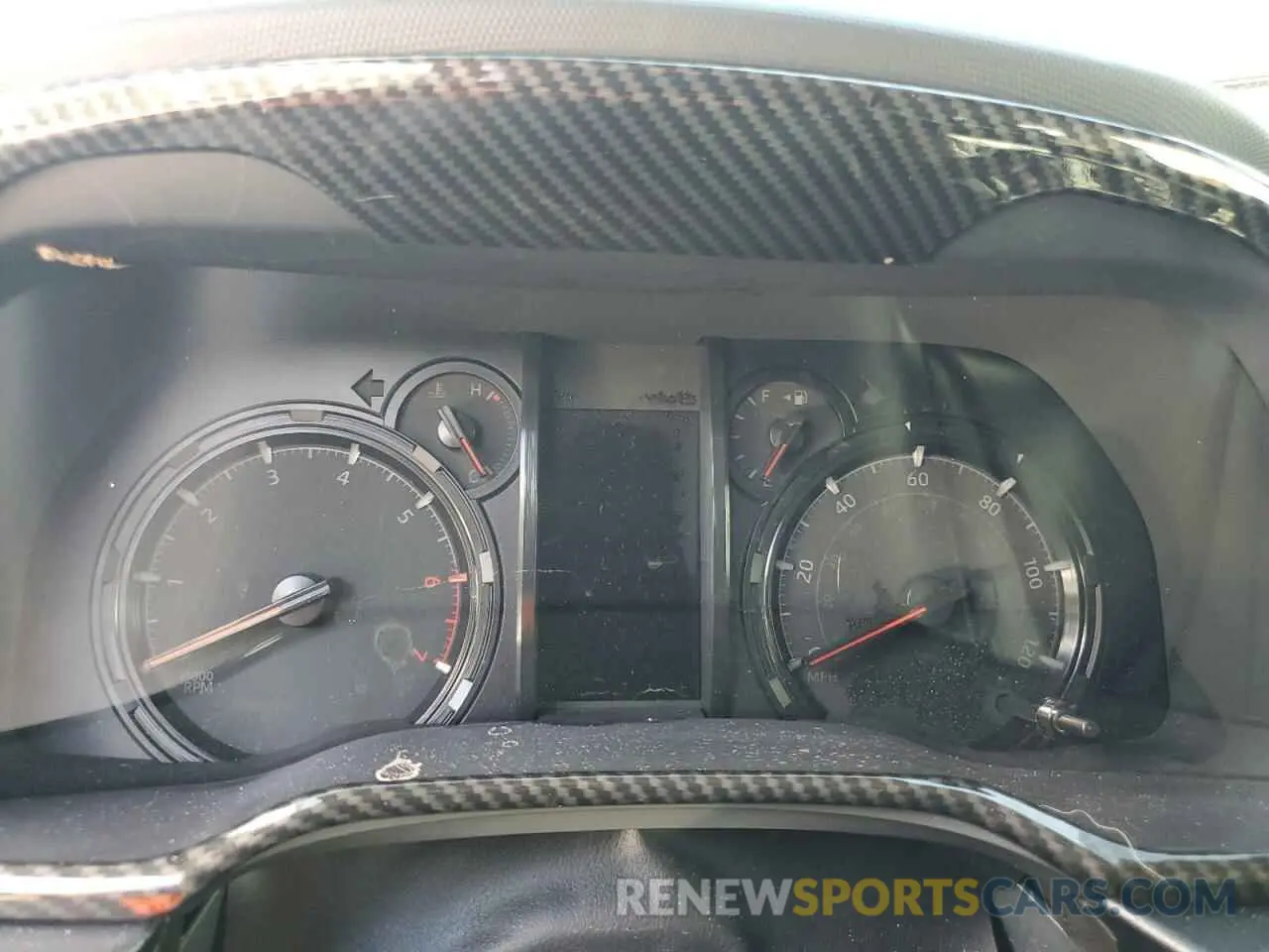 9 fotografías del automóvil dañado JTEMU5JR3M5942869 TOYOTA 4RUNNER 2021