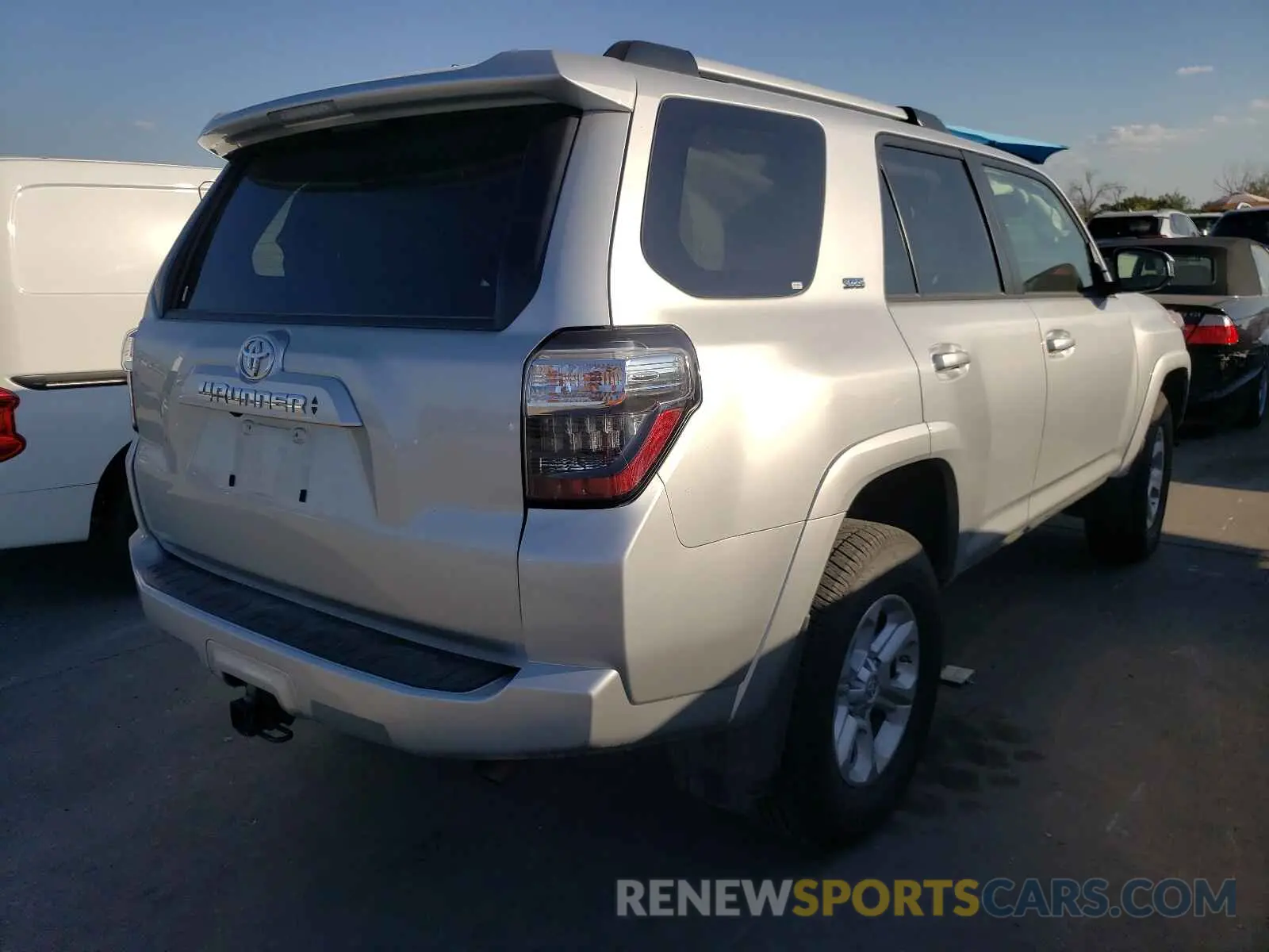 4 fotografías del automóvil dañado JTEMU5JR4M5928995 TOYOTA 4RUNNER 2021
