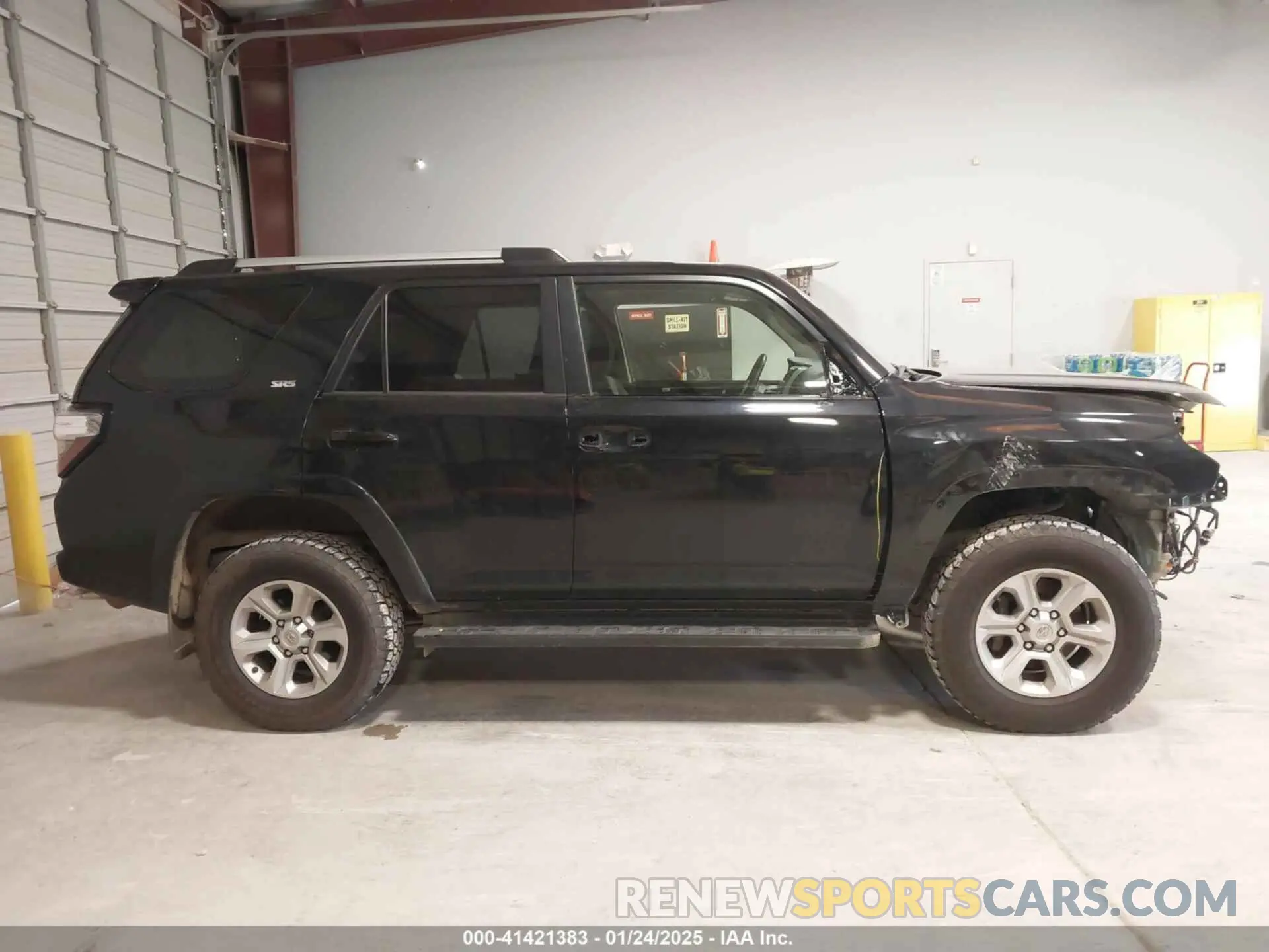 14 fotografías del automóvil dañado JTEMU5JR4M5939432 TOYOTA 4RUNNER 2021
