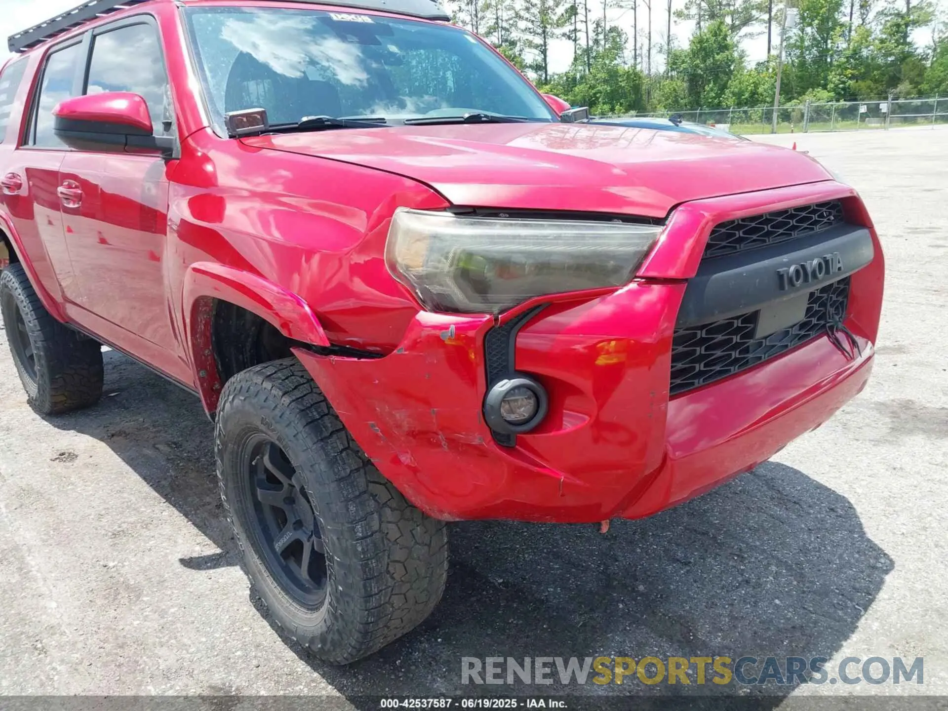 6 fotografías del automóvil dañado JTEMU5JR6M5854320 TOYOTA 4RUNNER 2021