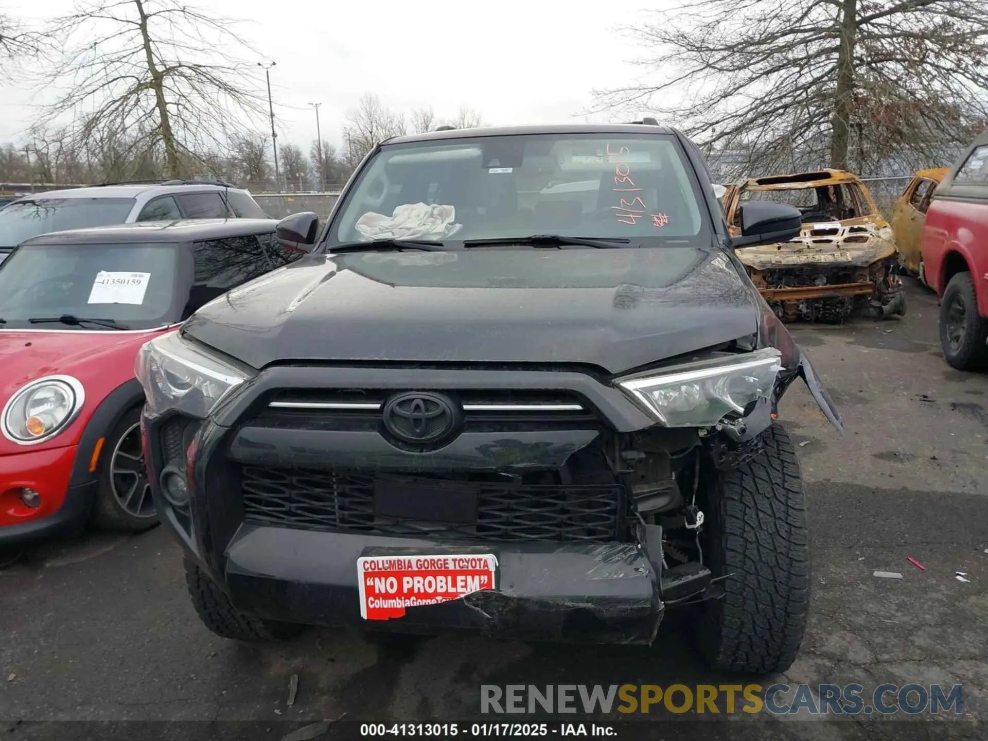 12 fotografías del automóvil dañado JTEMU5JR6M5855676 TOYOTA 4RUNNER 2021