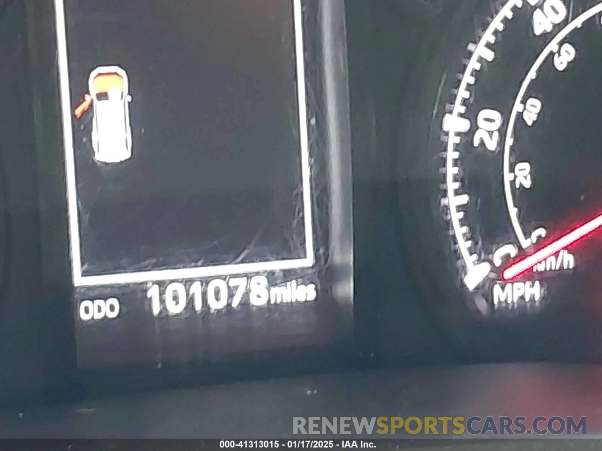 15 fotografías del automóvil dañado JTEMU5JR6M5855676 TOYOTA 4RUNNER 2021