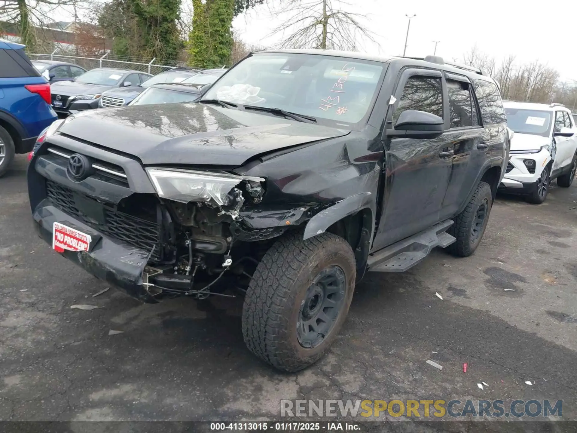 2 fotografías del automóvil dañado JTEMU5JR6M5855676 TOYOTA 4RUNNER 2021