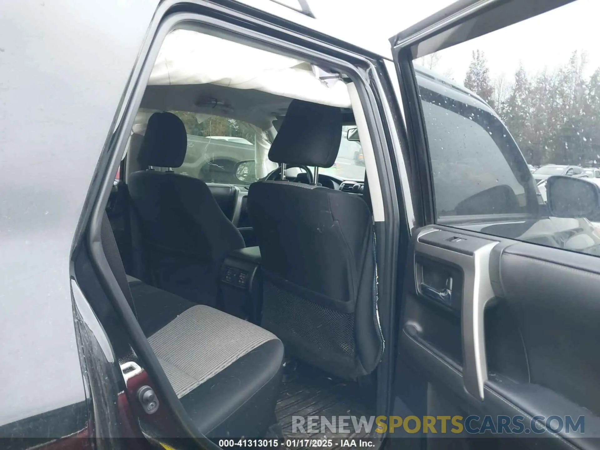 8 fotografías del automóvil dañado JTEMU5JR6M5855676 TOYOTA 4RUNNER 2021
