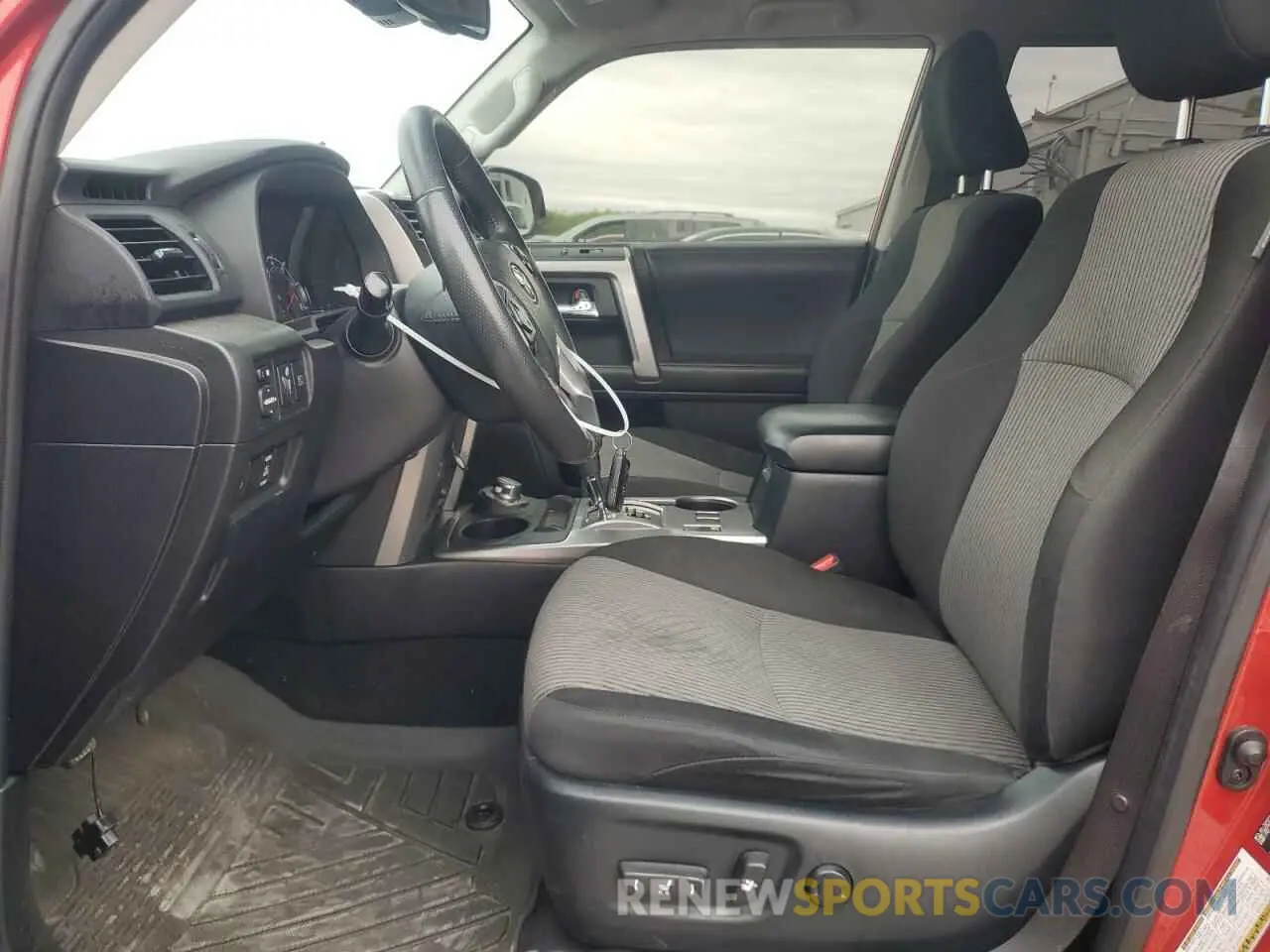 7 fotografías del automóvil dañado JTEMU5JR7M5933513 TOYOTA 4RUNNER 2021