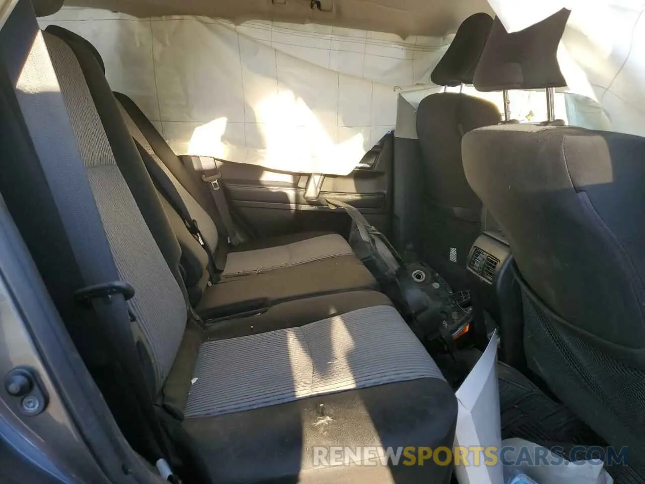 11 fotografías del automóvil dañado JTEMU5JR8M5866355 TOYOTA 4RUNNER 2021